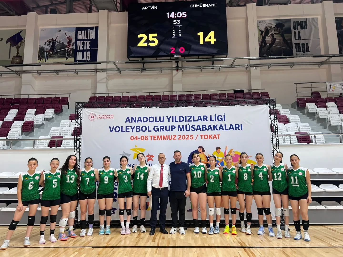 Voleybol'da Yarı Finalistler Belirlendi (5)