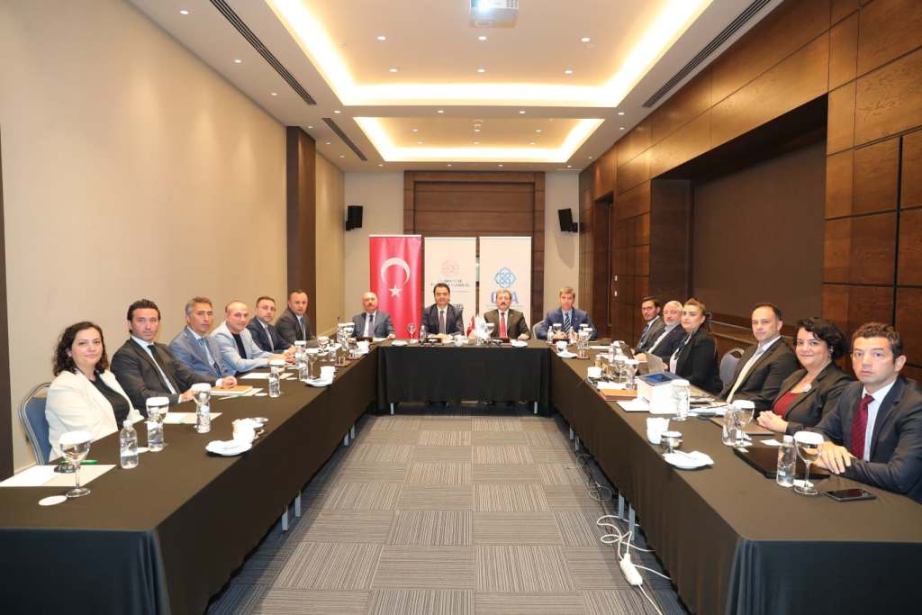 2D809893 A555 4Dad Ad4F 1Bf4782F7C1B