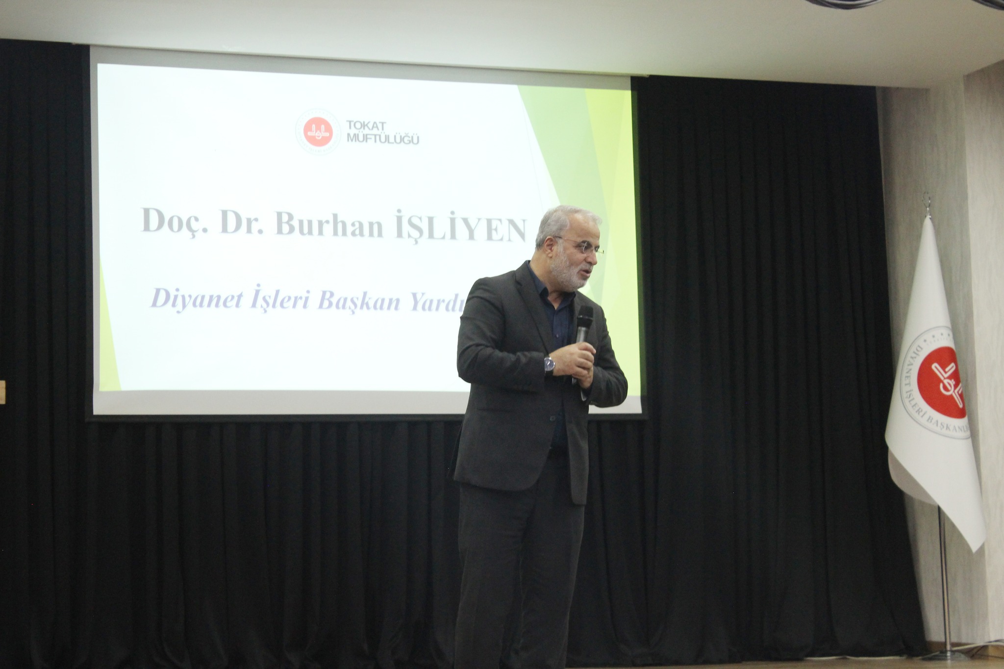 547563418 790674306672068 7470652307972821580 N