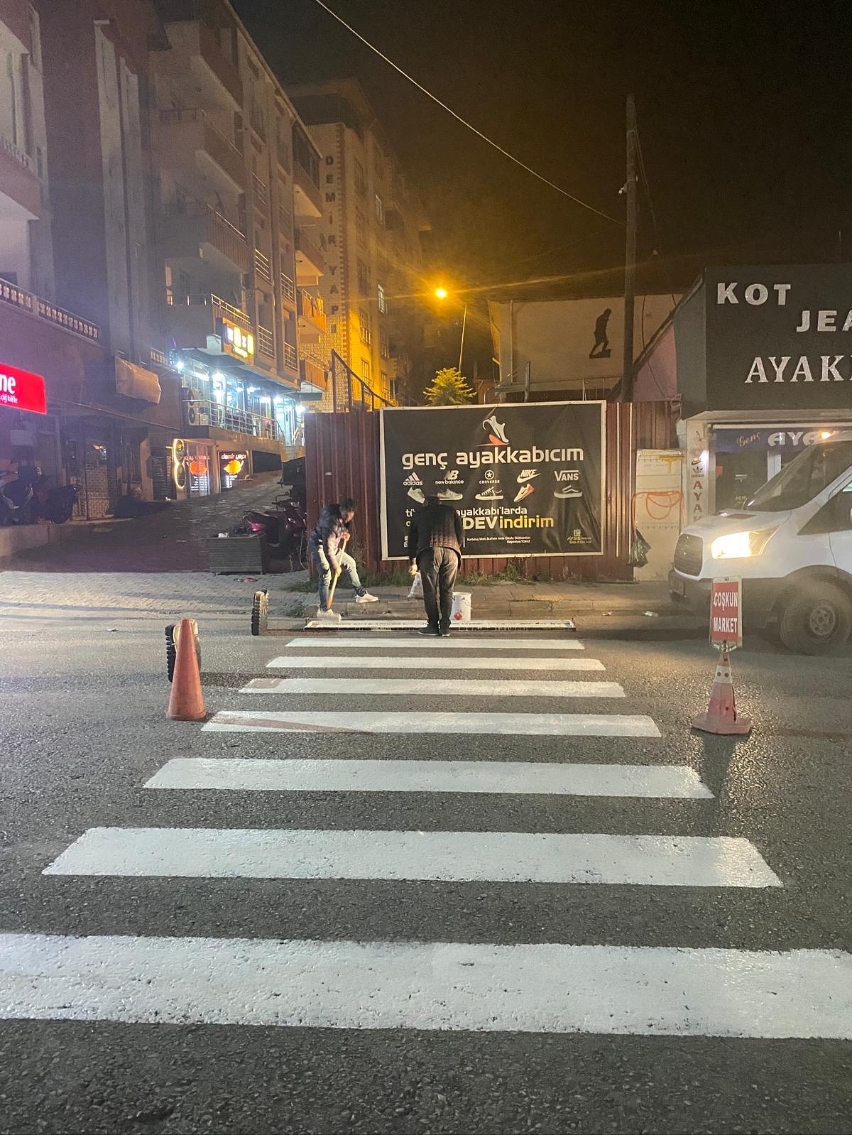 553387778 18322490158208649 2019080485835691528 N