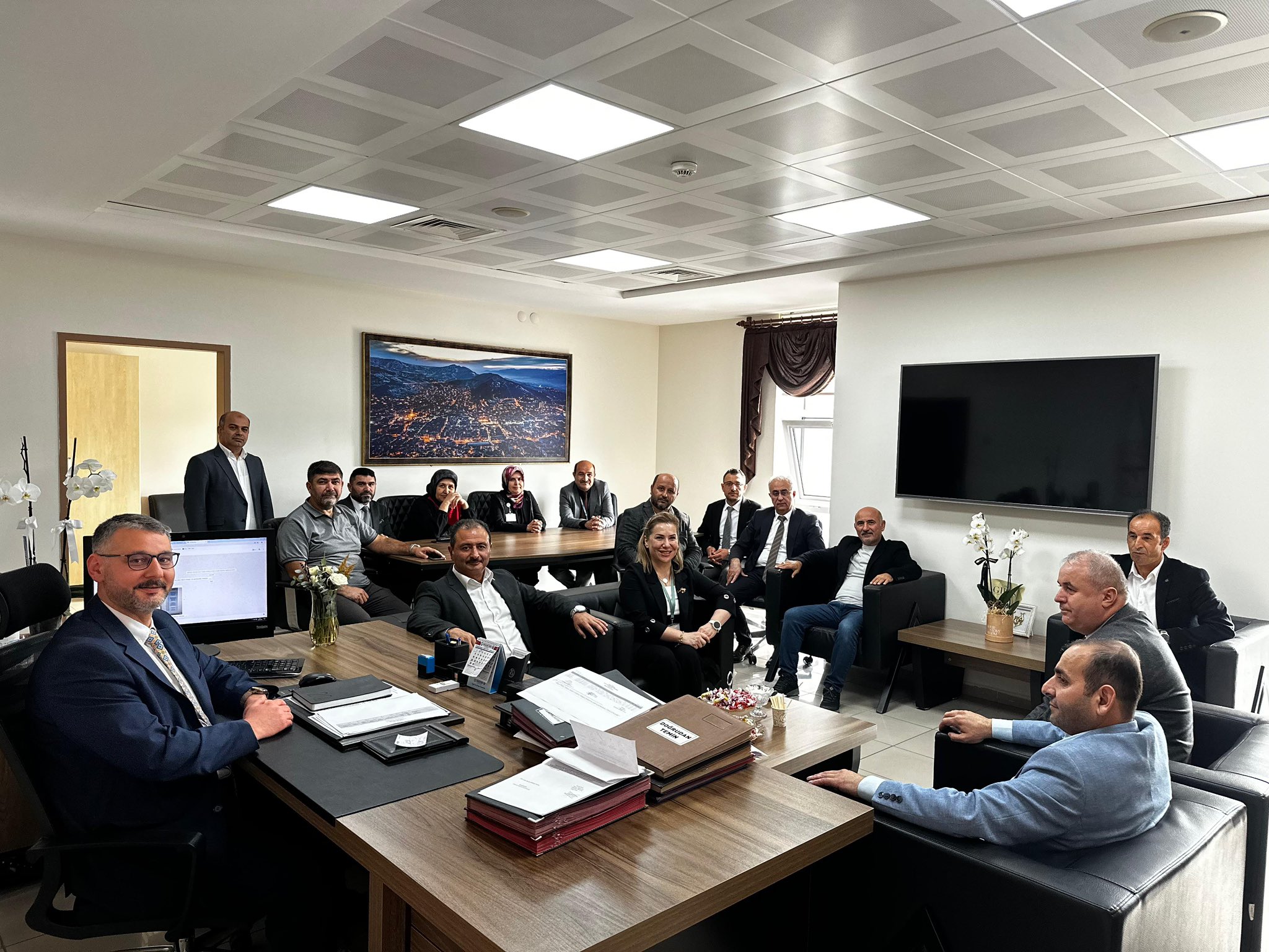 G2 Cb4 E A X U A A I J Mu