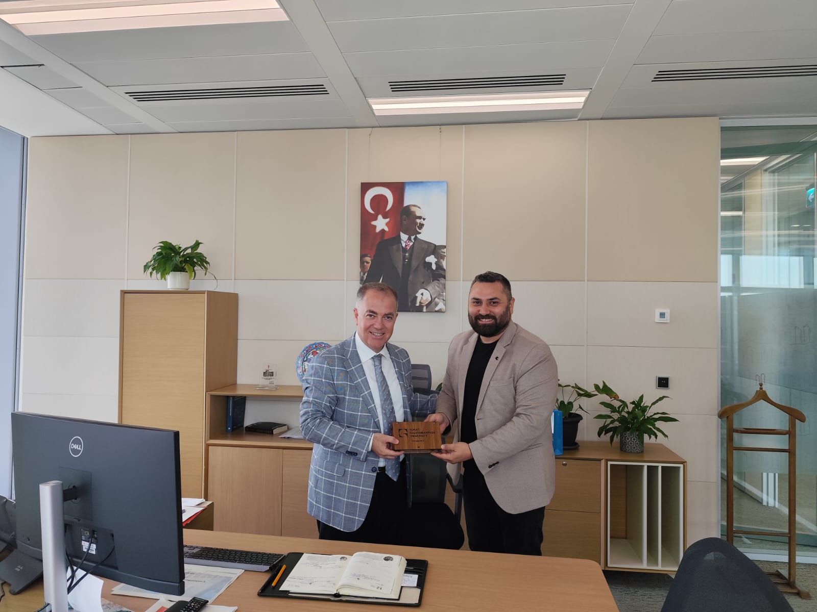 I M G 20250913 W A0028