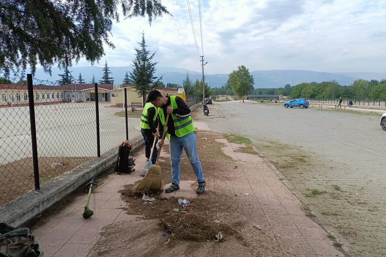 556955850 18287578255285607 8640920576235372915 N