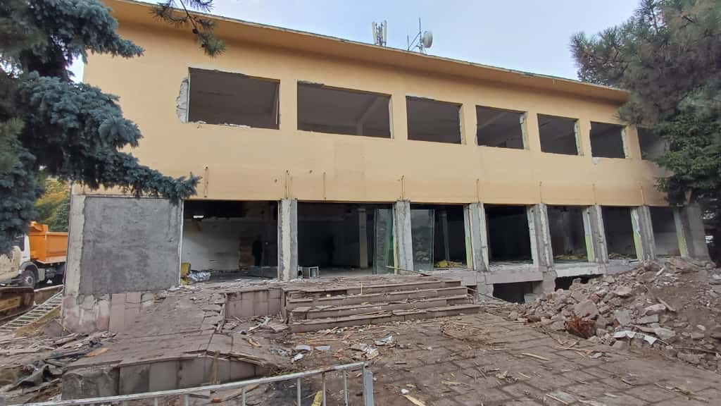 Tarihi Ptt Binası Yıkılıyor (1)