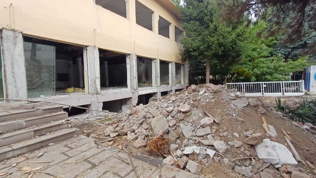 Tarihi Ptt Binası Yıkılıyor (2)