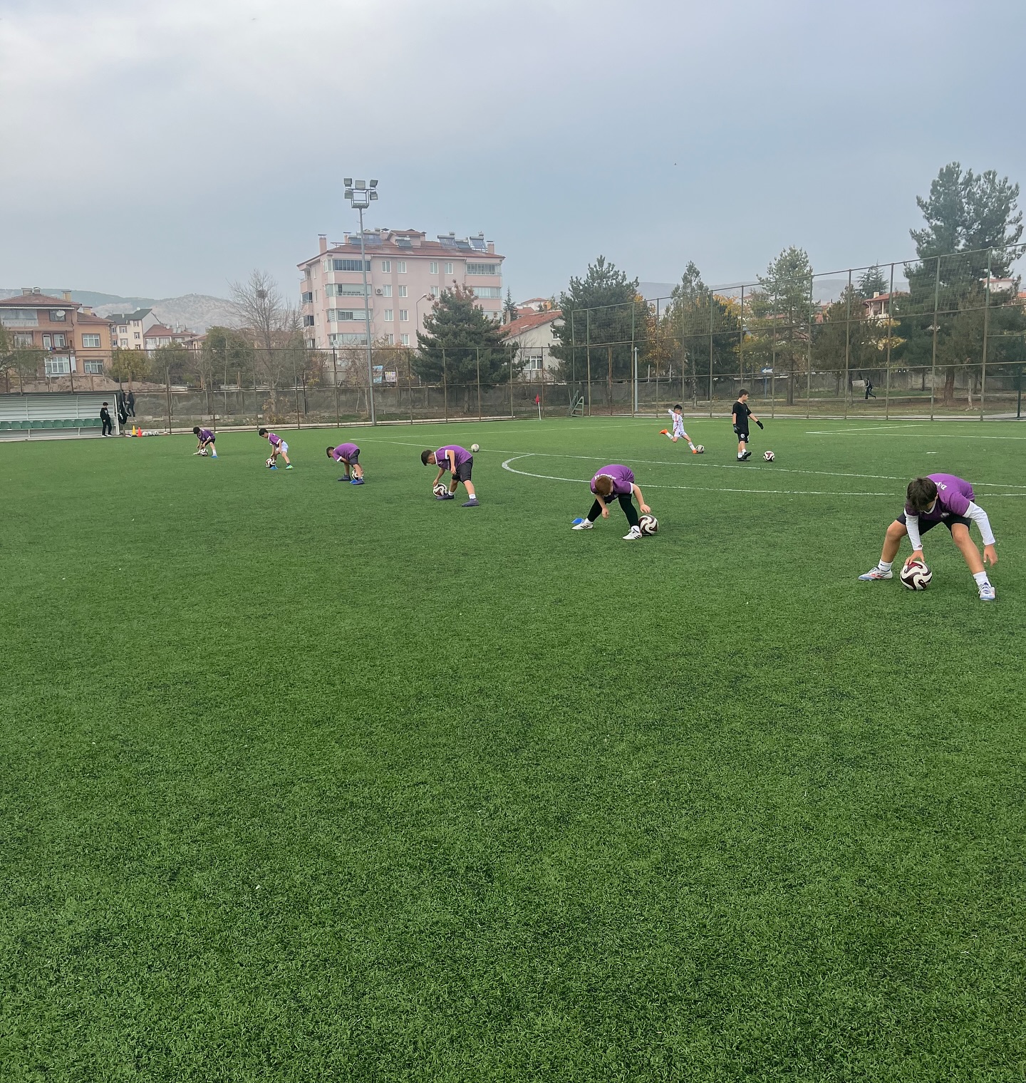 581161365 18067359308371641 8183487299785023382 N