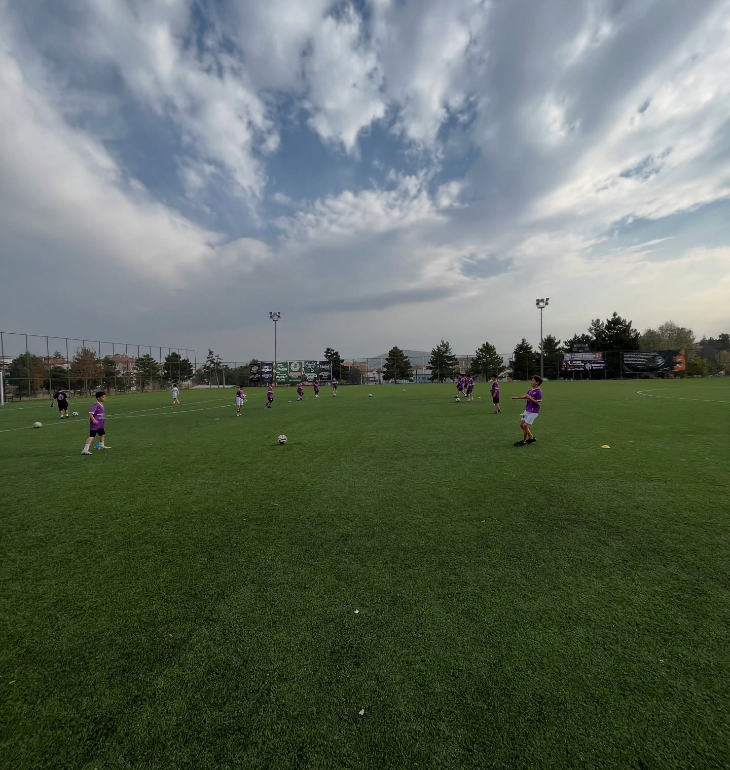 582607993 18067359290371641 1779845449413889697 N