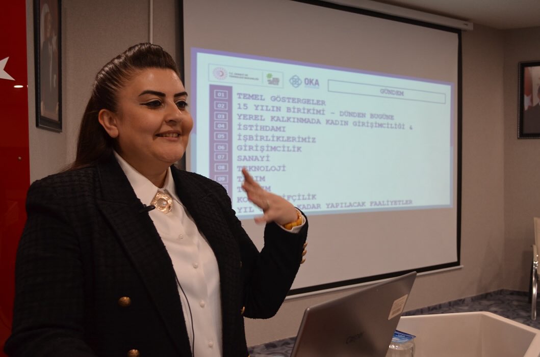 584095445 18069152132600535 19241391808852561 N