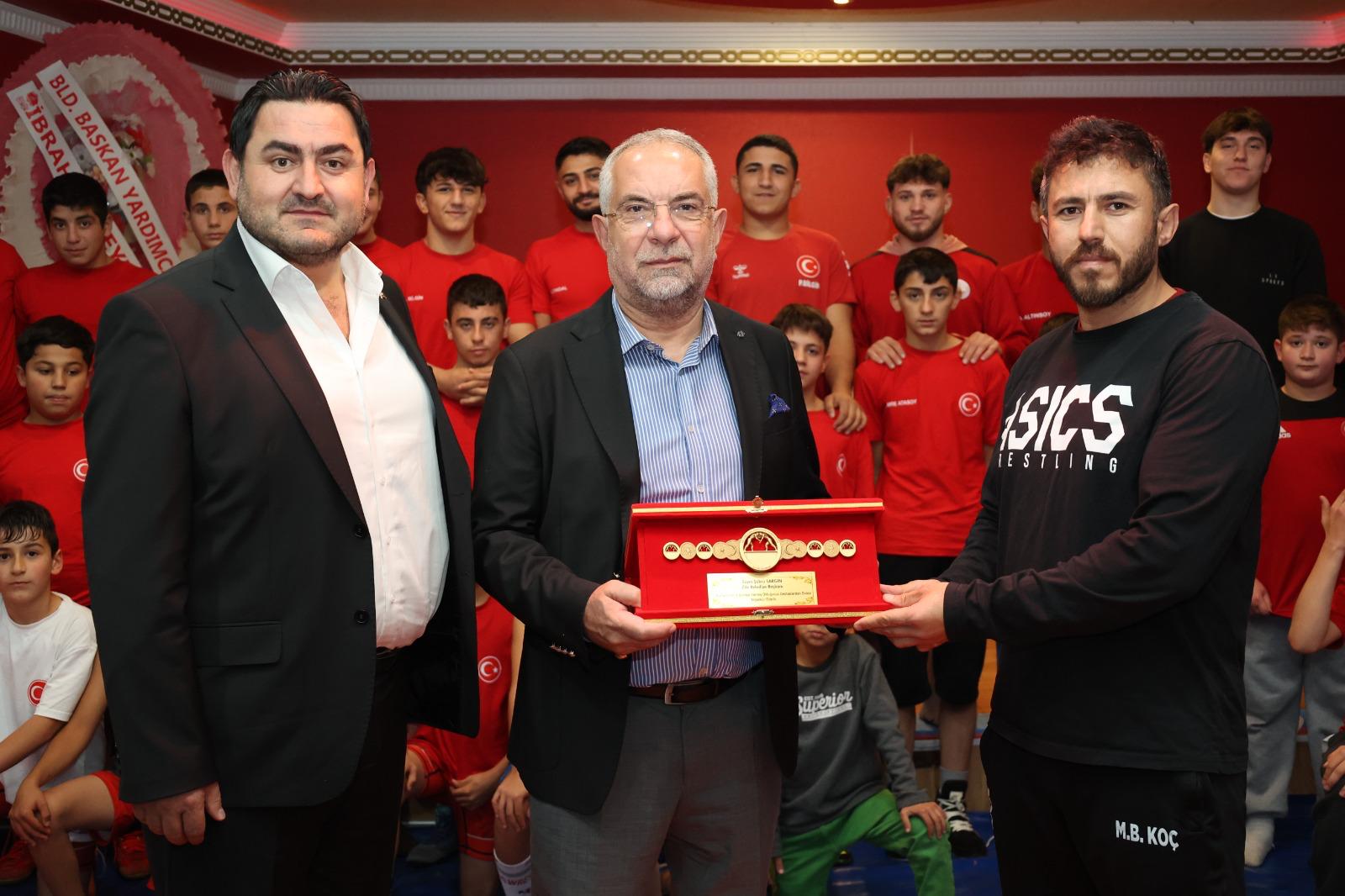 I M G 20251104 W A0040