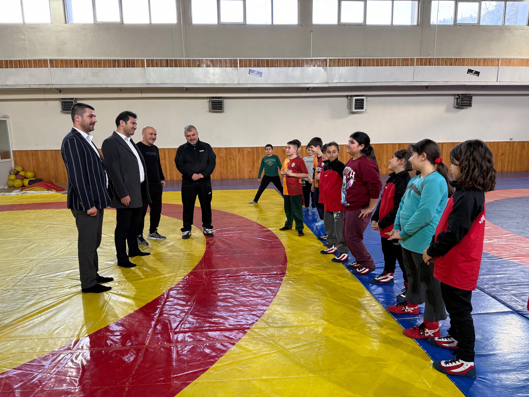 597842799 10163669265737692 5600056234053817494 N