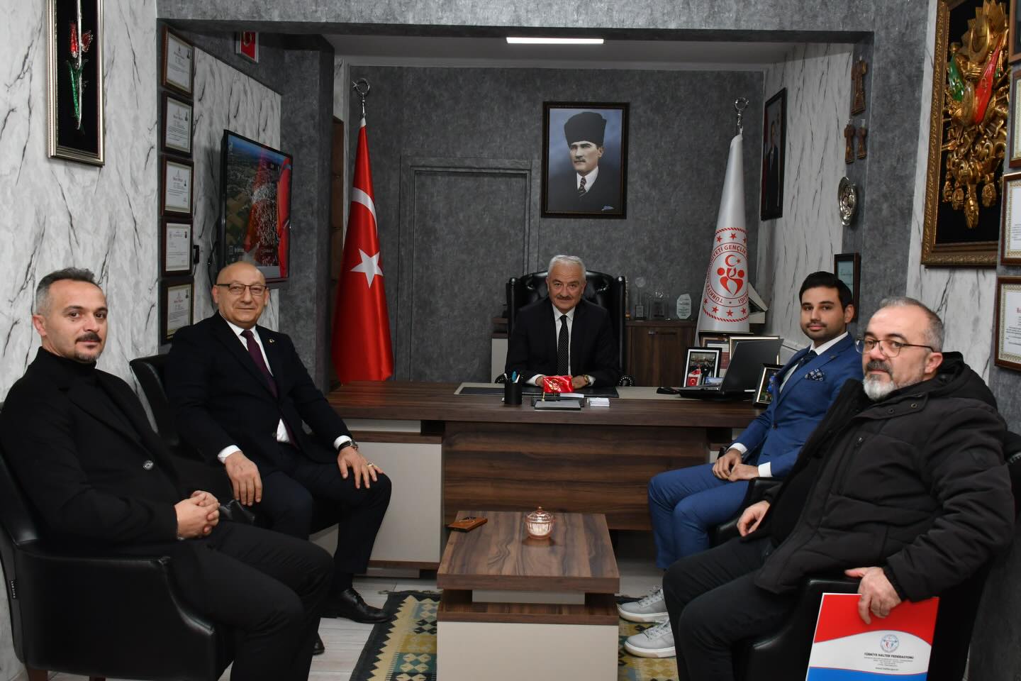 606974540 18085835762111696 2299385338415399319 N