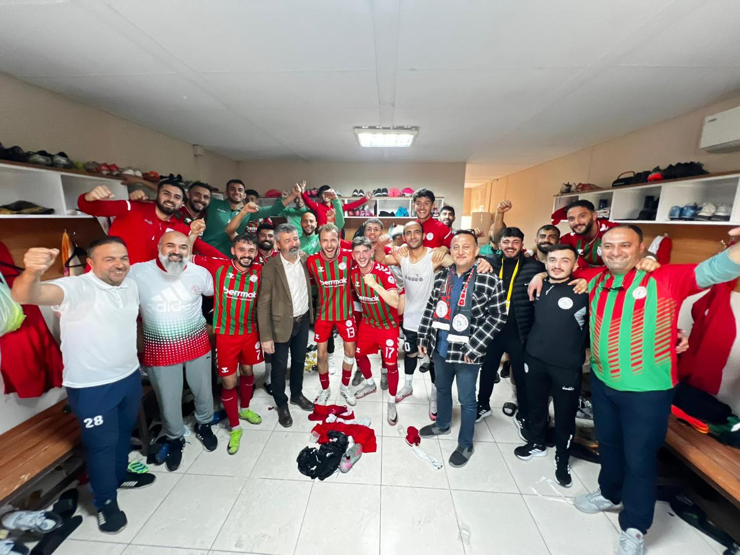 588202539 1404847968312856 7164893888260835856 N