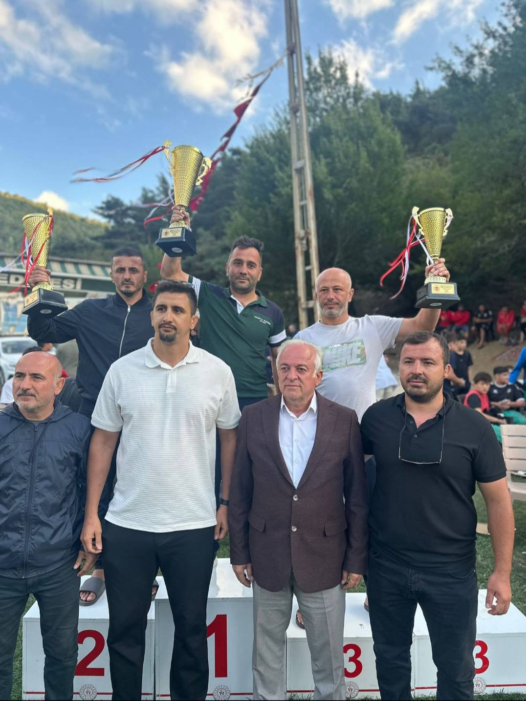 607113672 25977132528557636 5607935167581478250 N