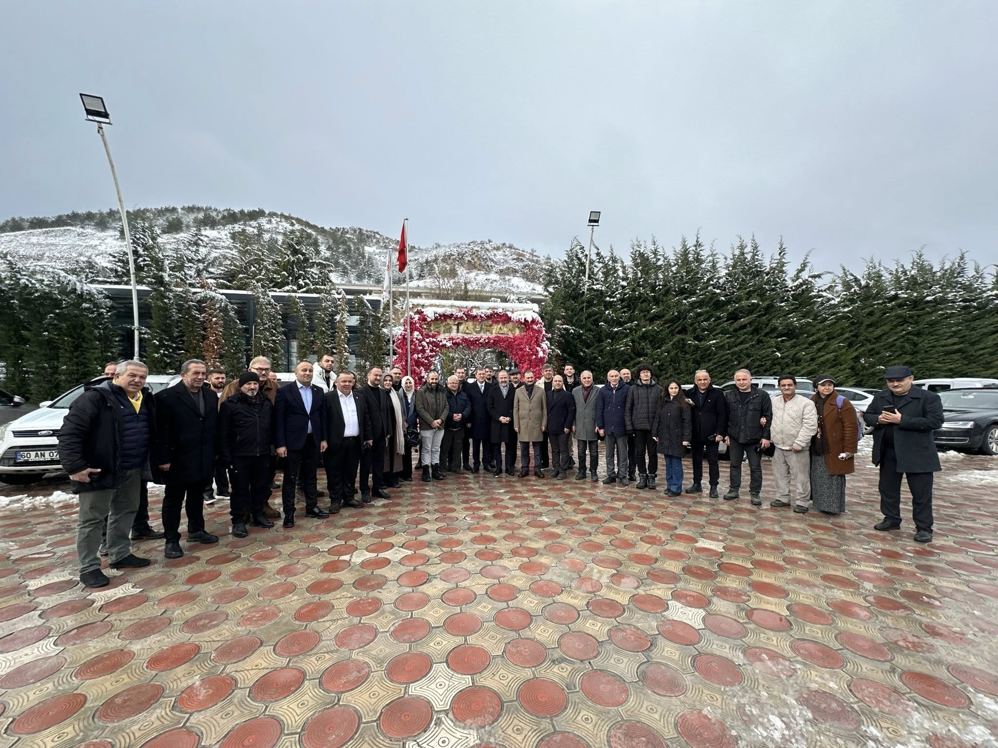 615358197 122153455250946588 2331870964614391072 N