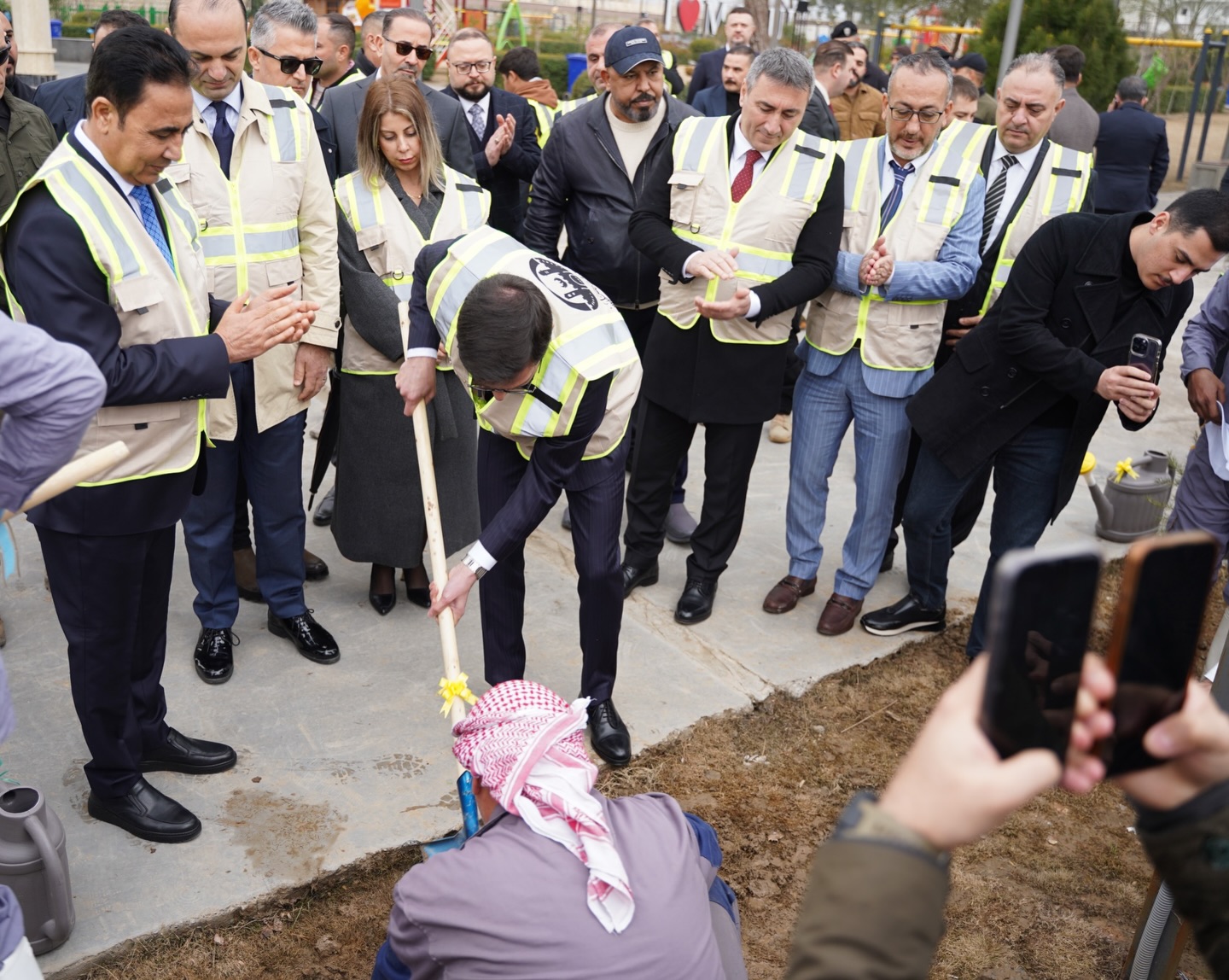 619619052 17938389210133684 4465410637008820349 N