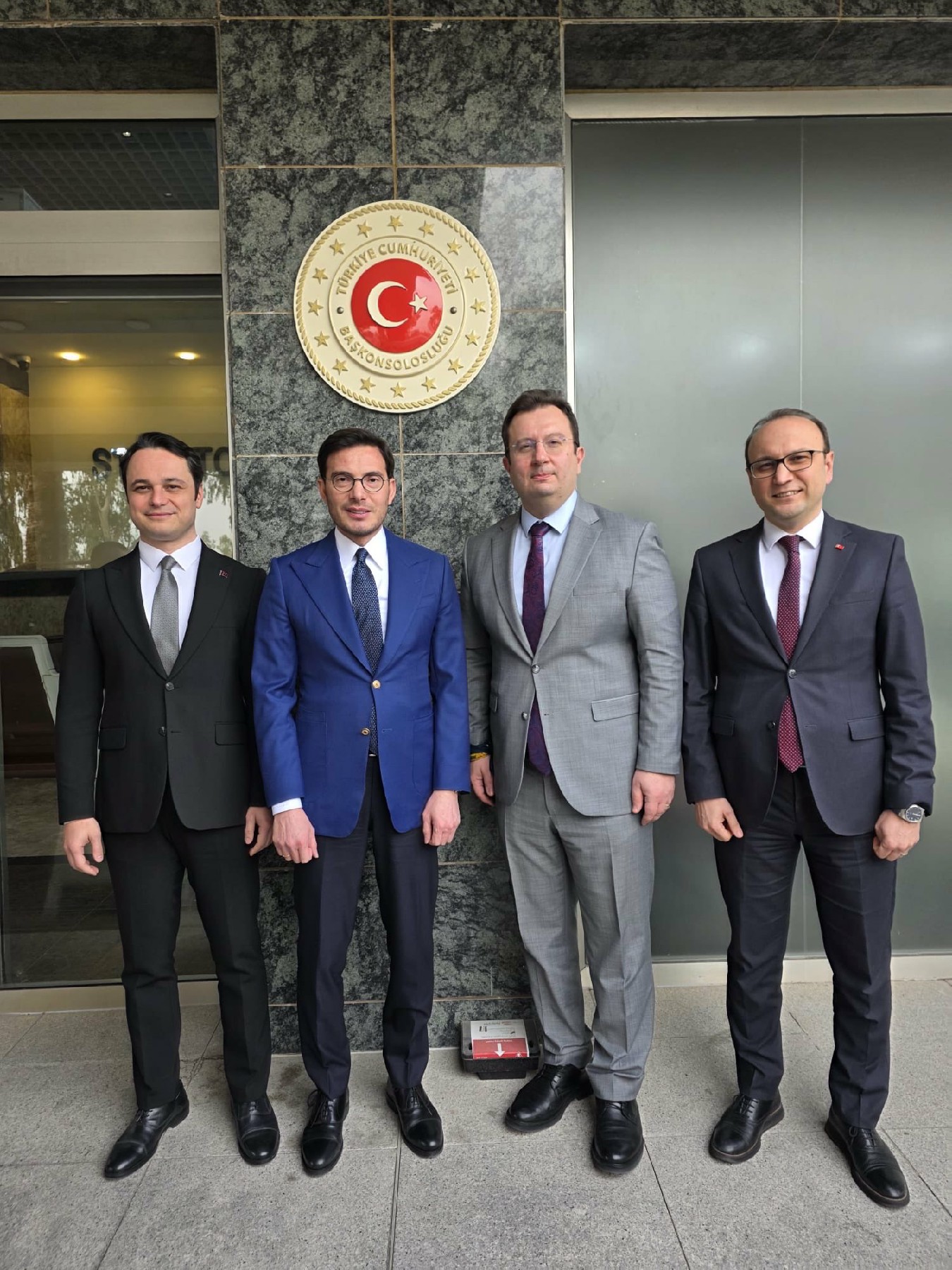 G 74 Jqd X U A A8 Dq9