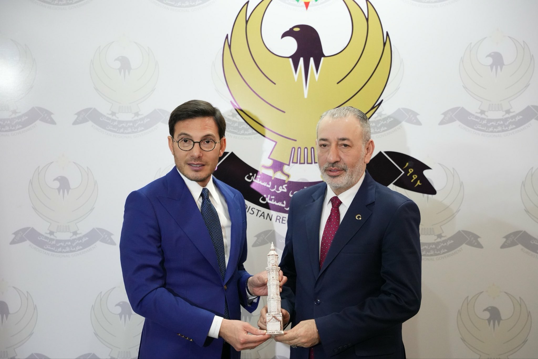 G 9 O Pjz X U A A O N4 L