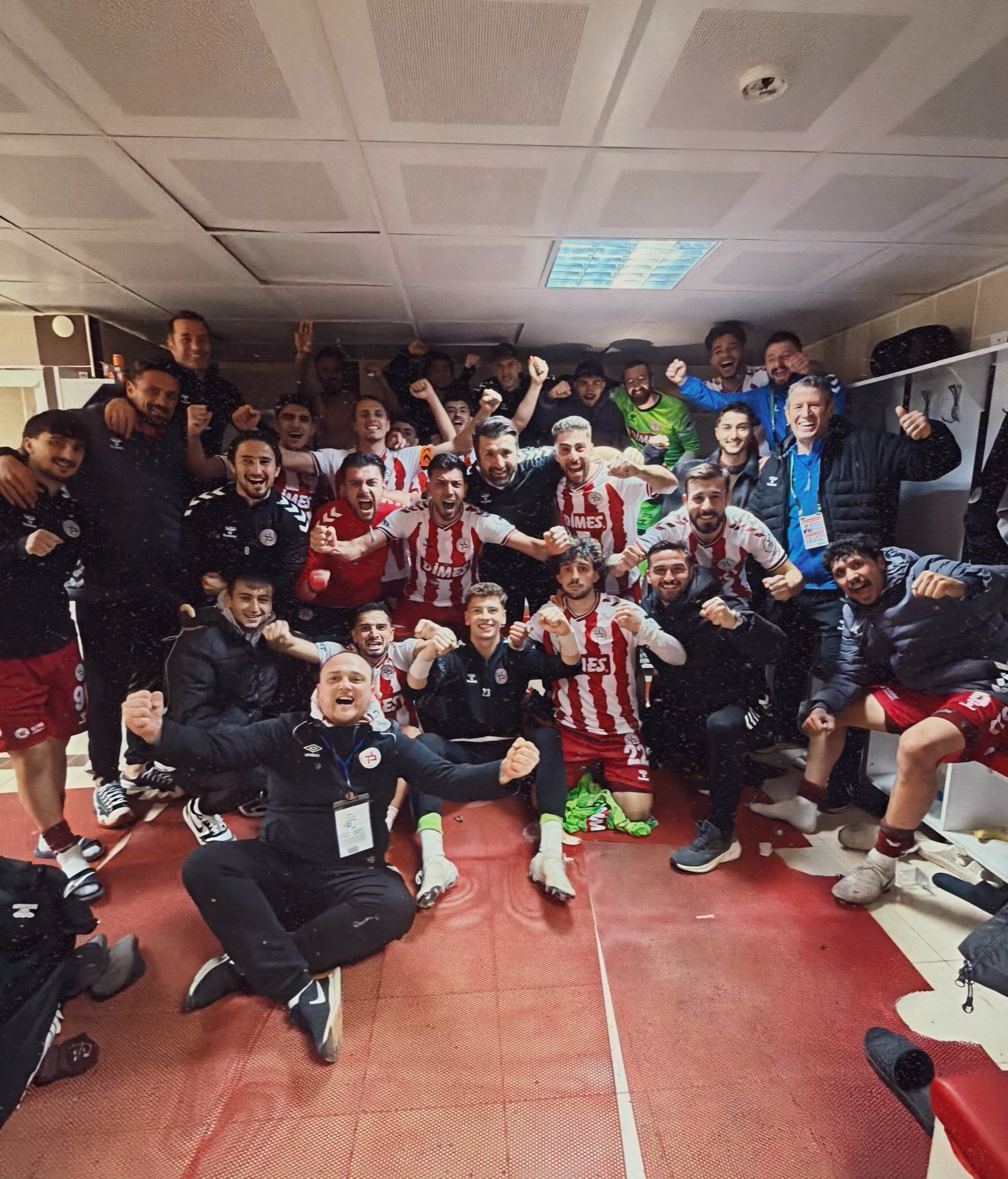 624572814 25034284149579527 2452443911310619827 N