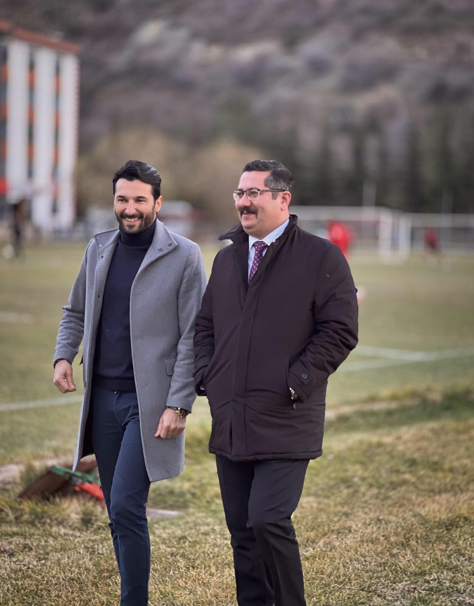 656868803 1626843378966100 2496686619870838425 N