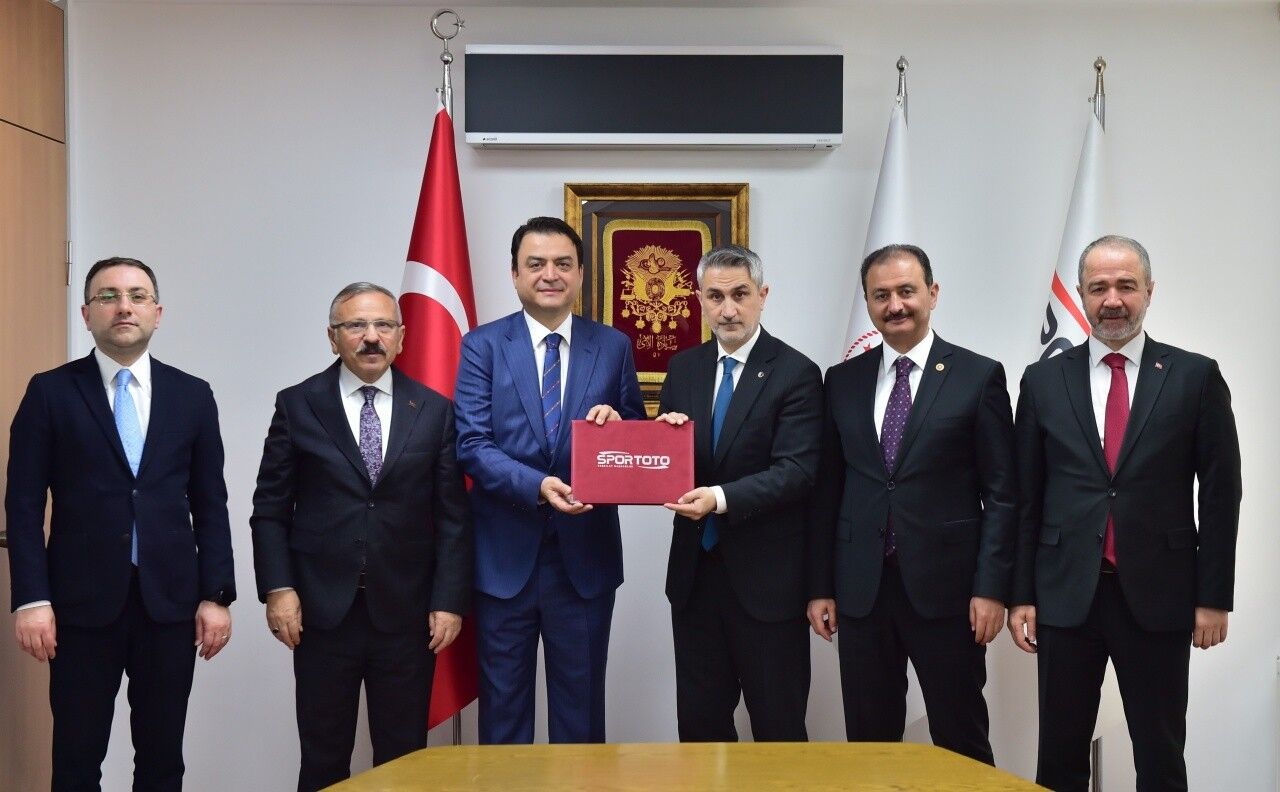 659743949 1353574880139991 3452690375857445438 N