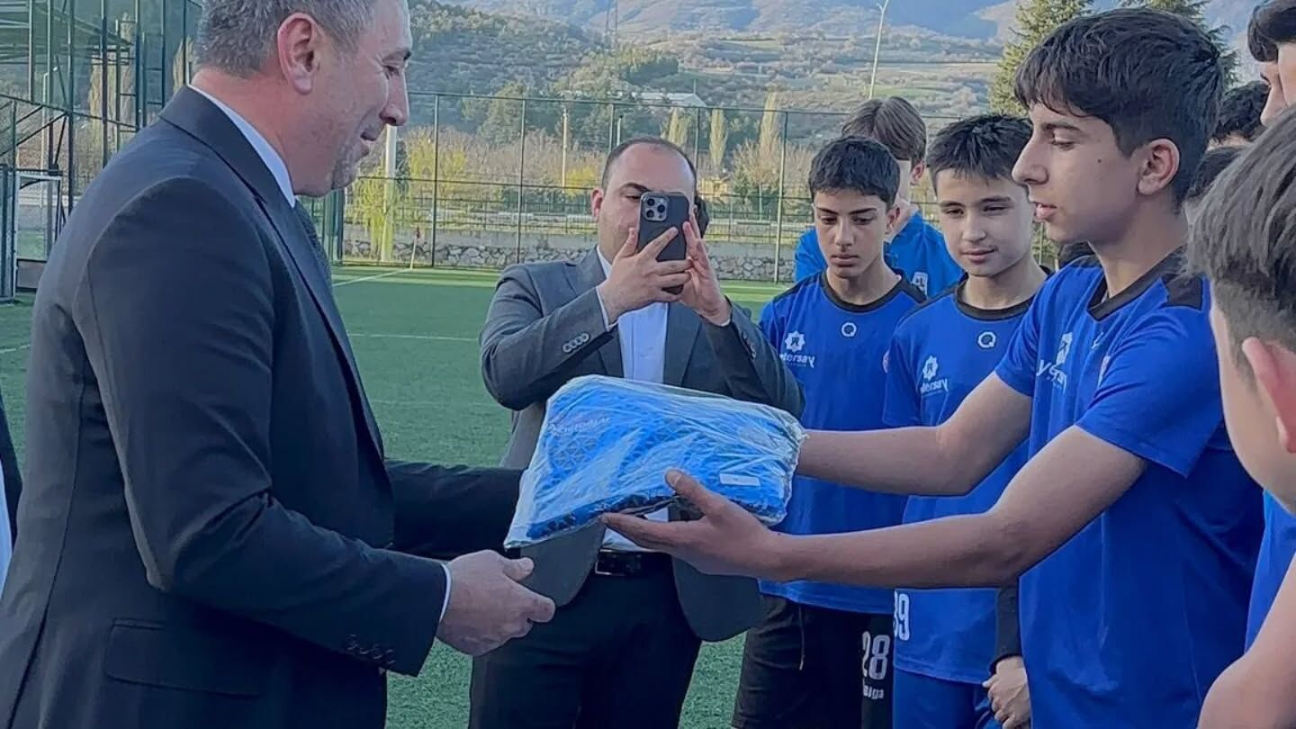 657386065 18366912631162255 8488499505954040878 N