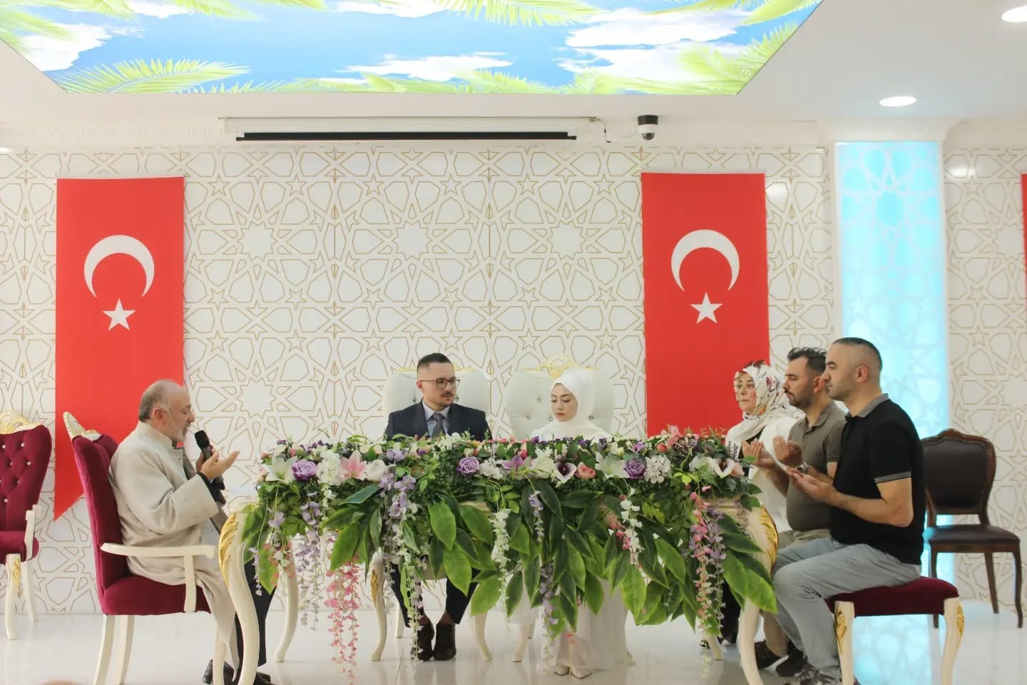 670367733 18076643843547374 4074499708699413682 N