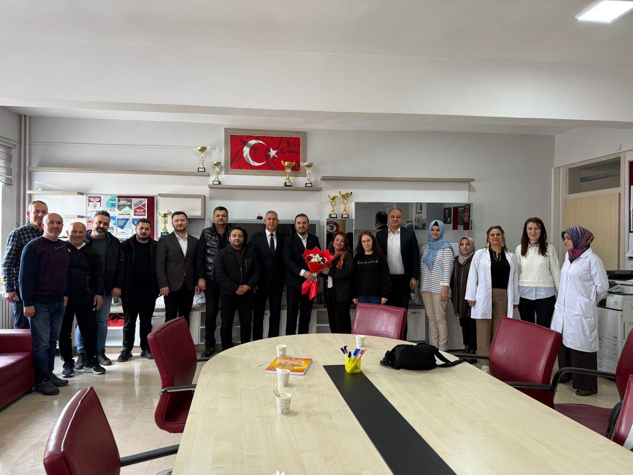 672684634 824083256885980 3408857376623388457 N