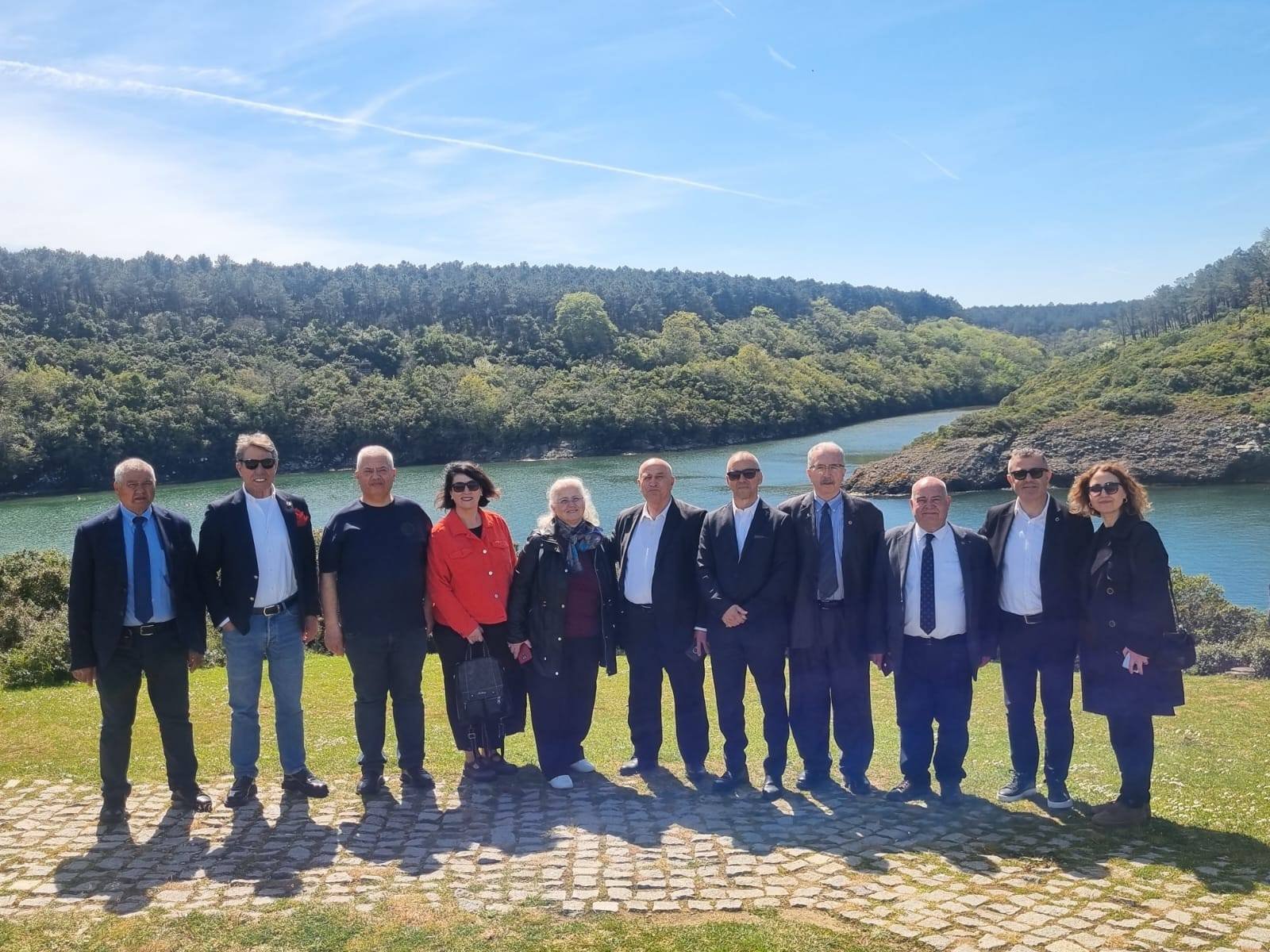 679585944 26438980735729057 8689718678566865252 N