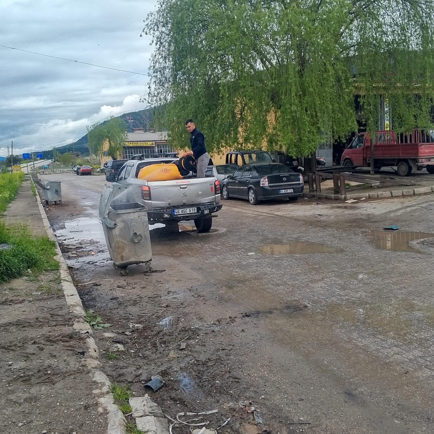 680901998 18112180768803065 2430830838480177580 N