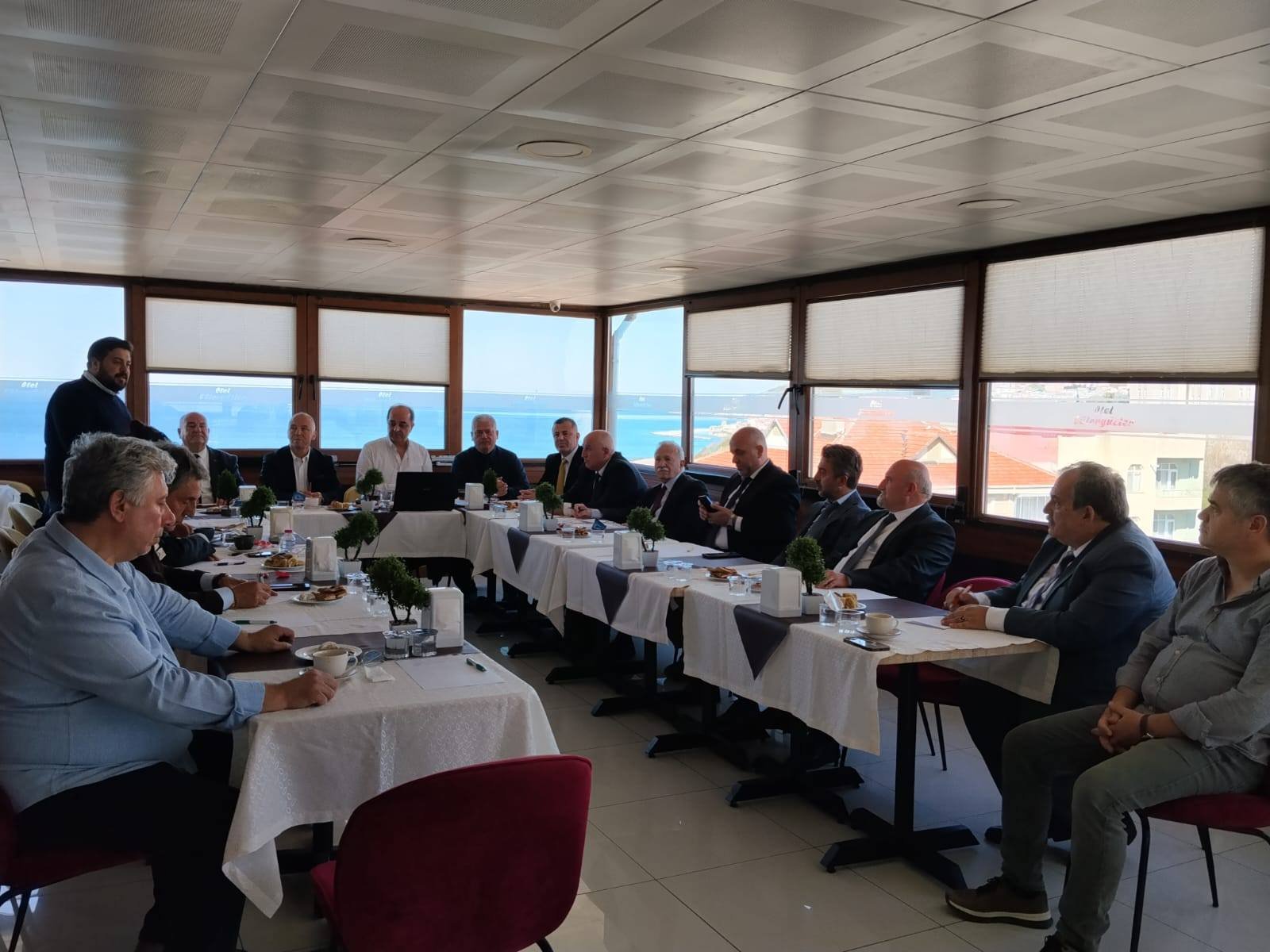 681828062 26438979319062532 6657470253880685478 N