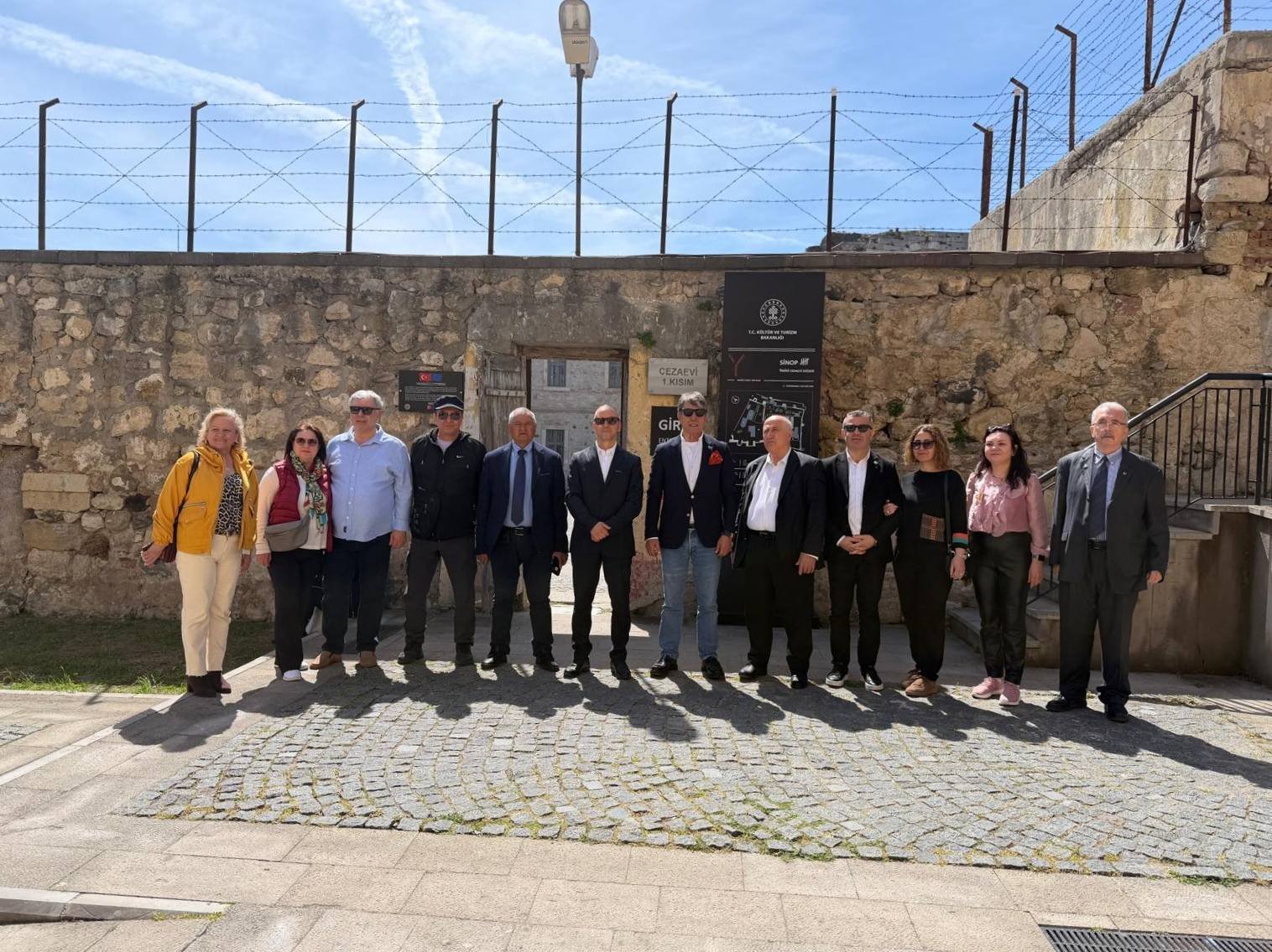 682574154 26438981682395629 875937791469150404 N