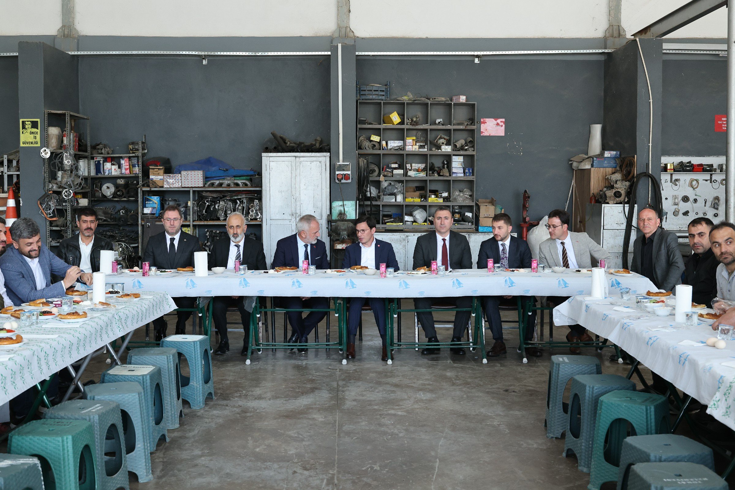 Başkan Yazıcıoğlu’ndan Ulaşım Personeline Moral Kahvaltısı (2)