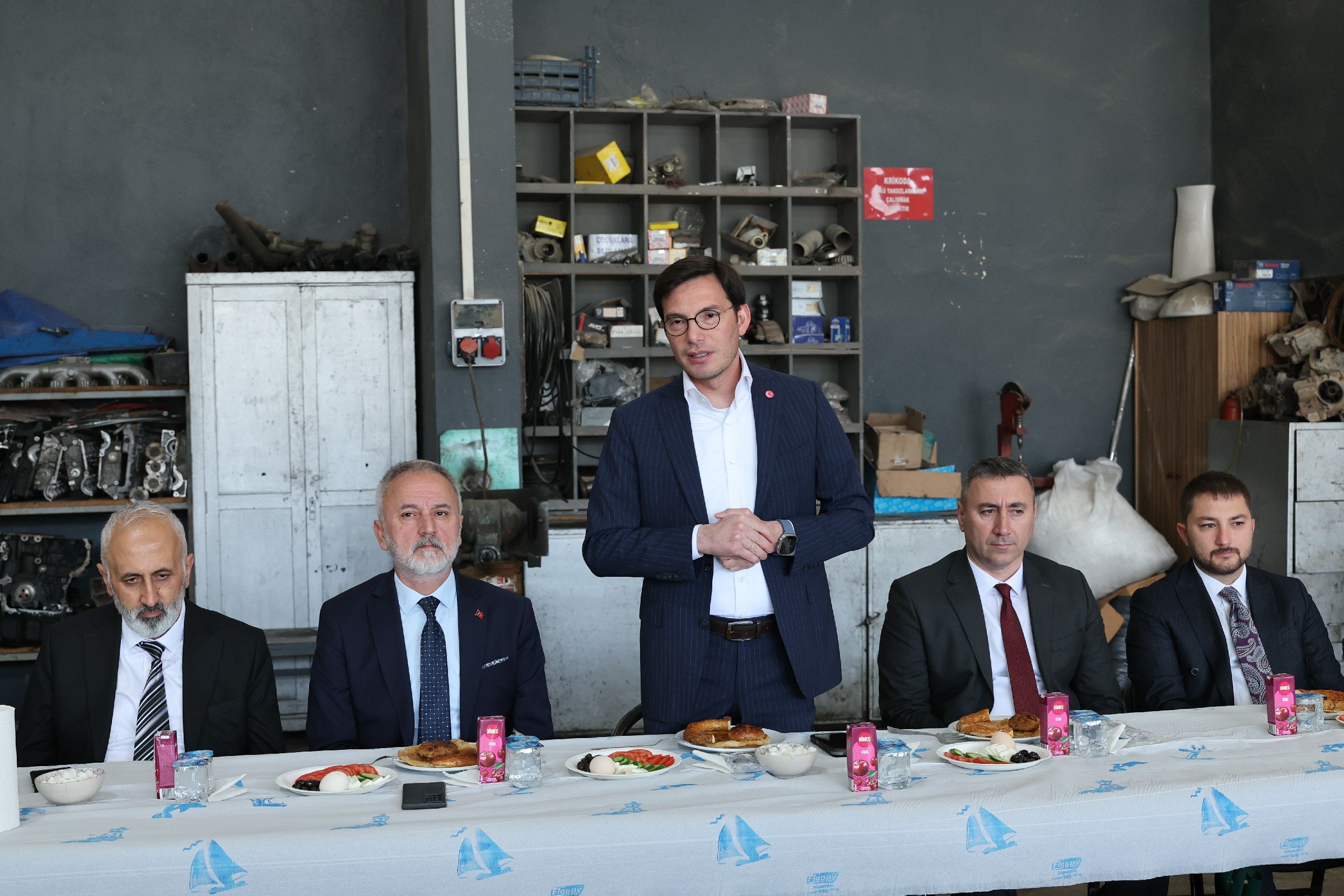 Başkan Yazıcıoğlu’ndan Ulaşım Personeline Moral Kahvaltısı (4)