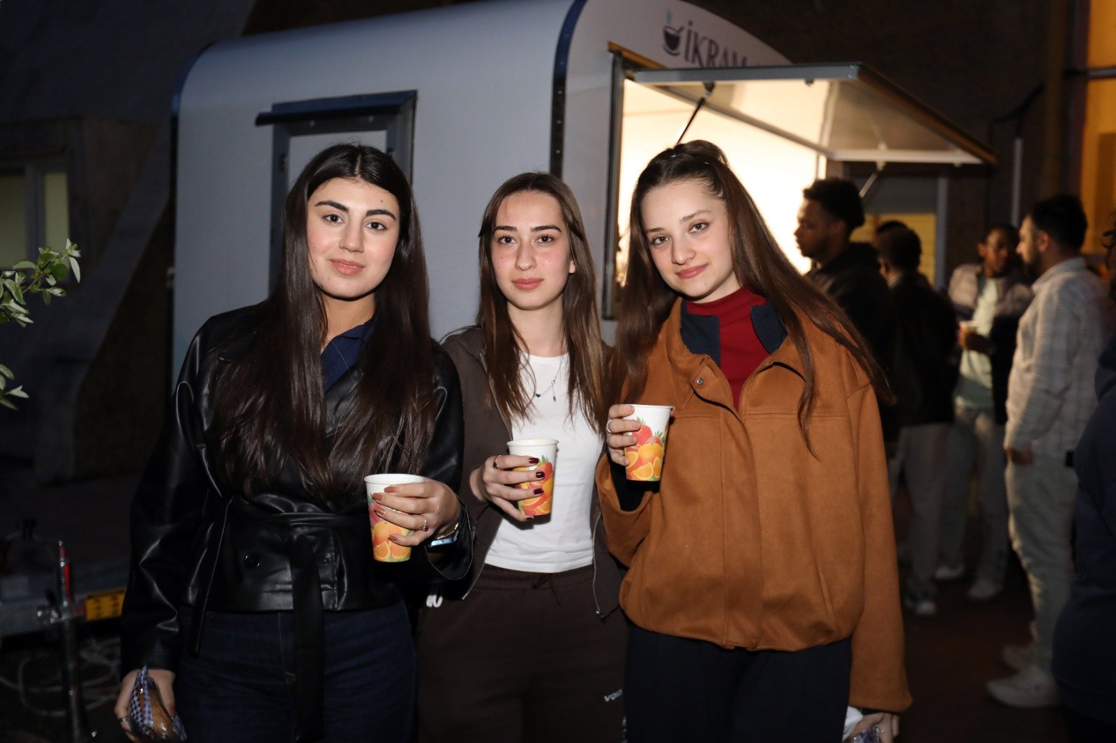 Togü Rektörü’nden Kütüphanede Ders Çalışanlara Çorba İkramı (6)