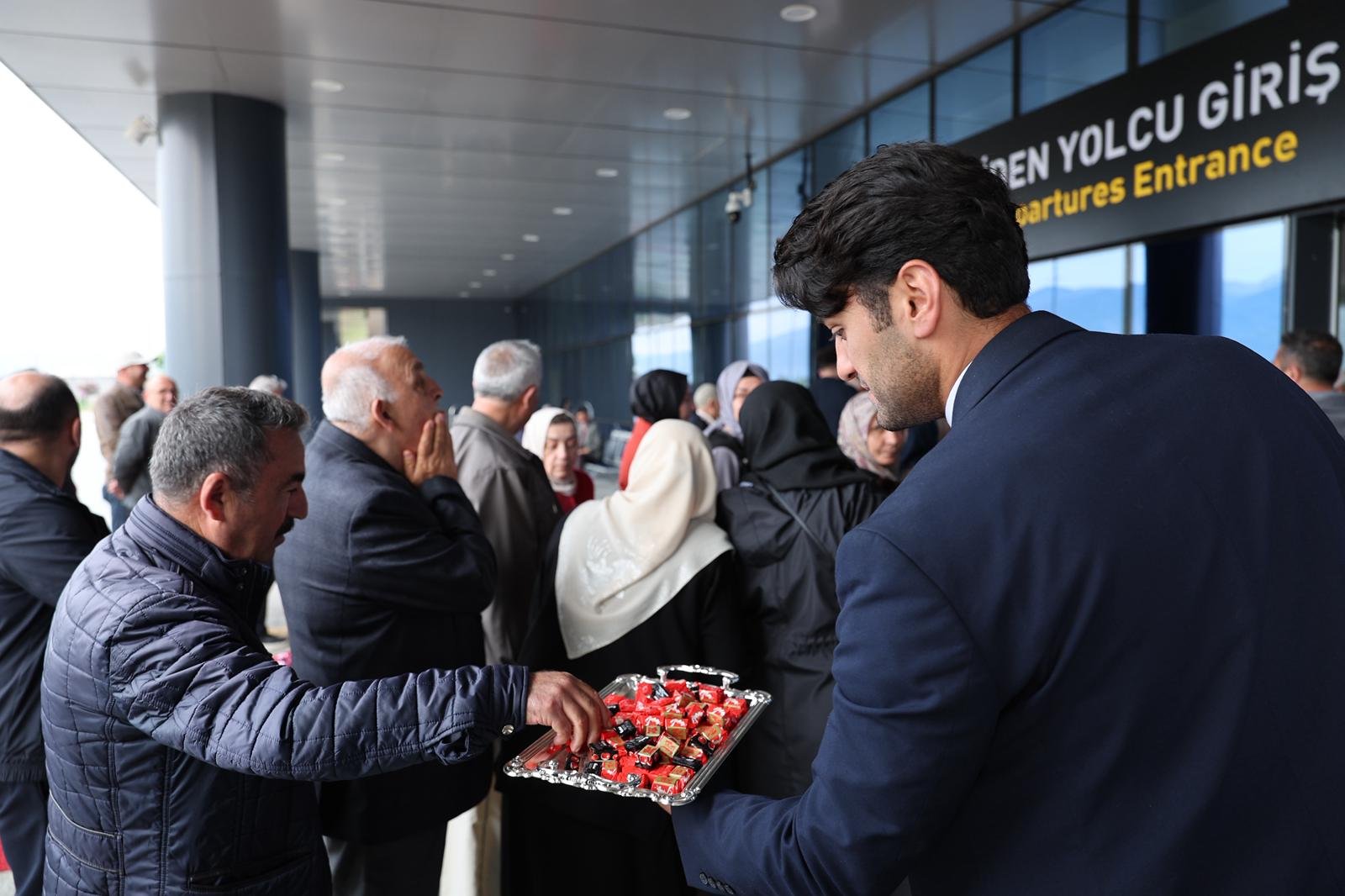Tokat Belediyesi’nden Hacı Adaylarına Duygulu Uğurlama