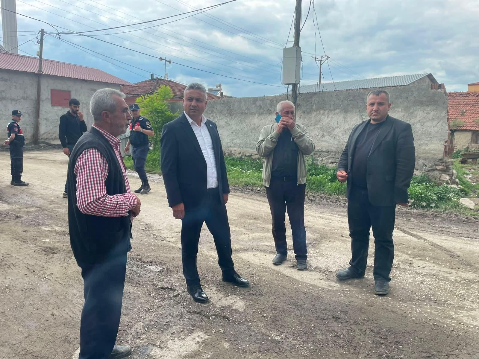 İyi Parti Tokat Teşkilatı Sahaya İndi! Pazar Ve Turhal’da Vatandaşın Nabzı Tutuldu (8)