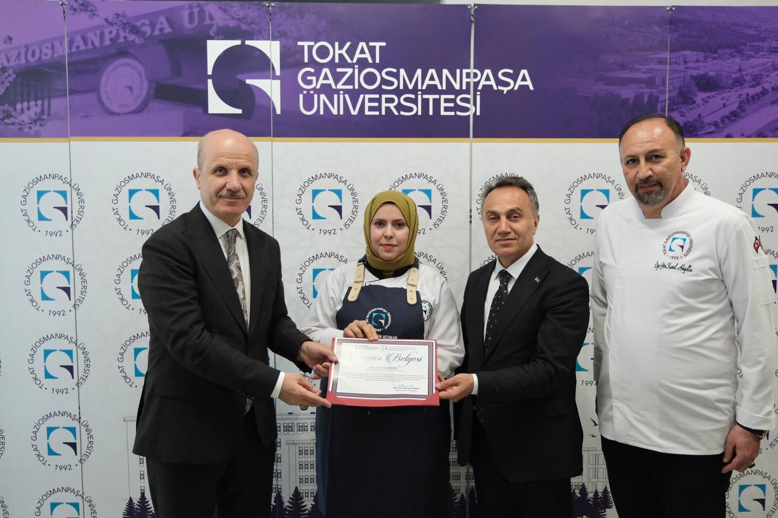 Yök Başkanı Prof. Dr. Erol Özvar Gastronomi Öğrencileriyle Bir Araya Geldi (4)