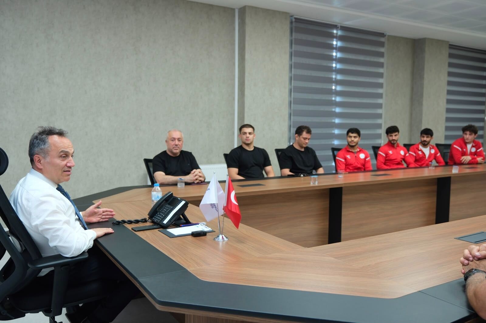 Şampiyon Sporculardan Rektör Yılmaz’a Anlamlı Ziyaret (4)