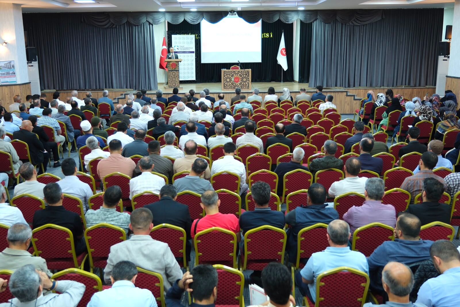 Tokat’ta Din Görevlilerine Pedagojik Formasyon! Yaz Kur’an Kursları Eğitici Eğitimi Başladı (9)