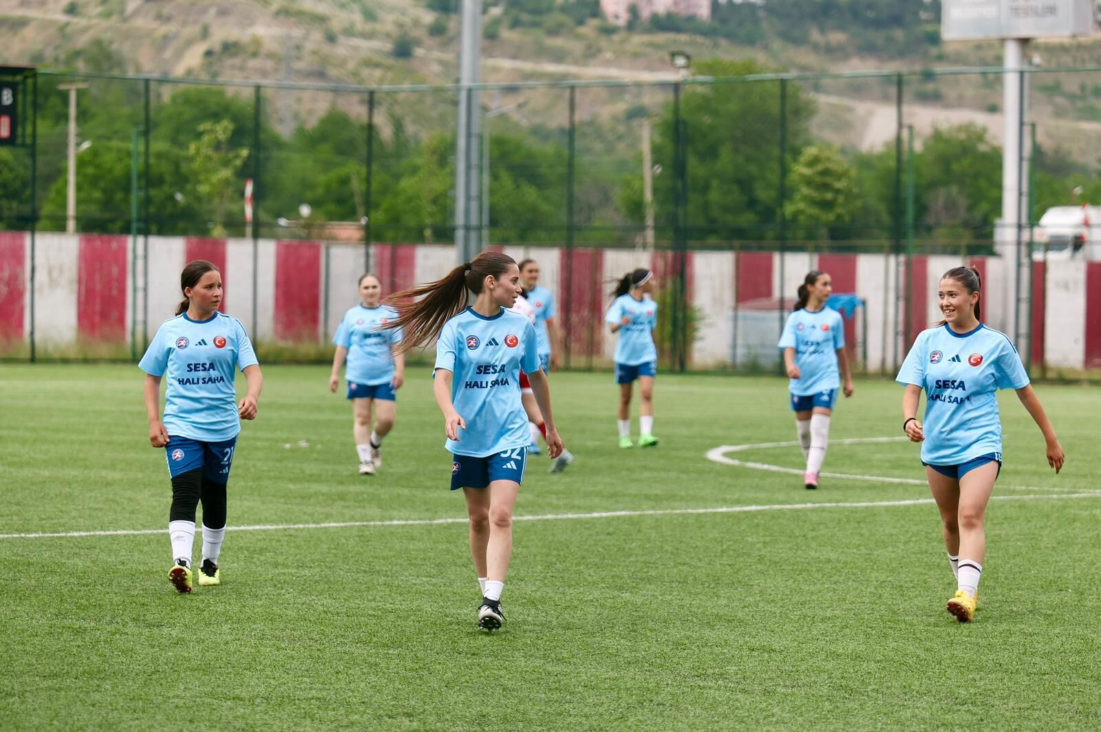 Yeşil Sahaların Kraliçeleri (8)