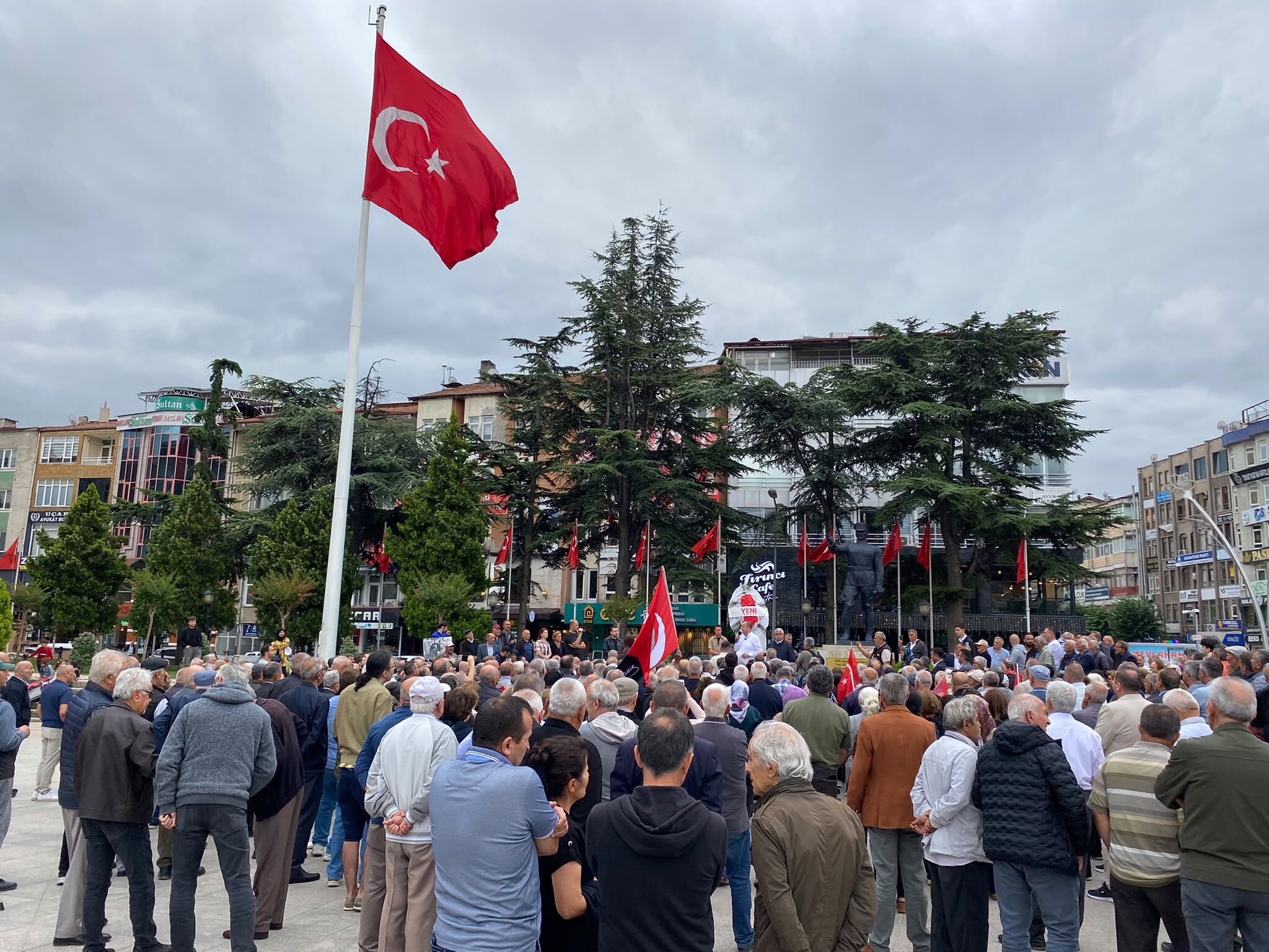 Yeni̇ Parti Tokat'ta Güç Gösterisi! Chp'den Ayrılan Yüzlerce İsim Aynı Çatı Altında Buluştu (11)