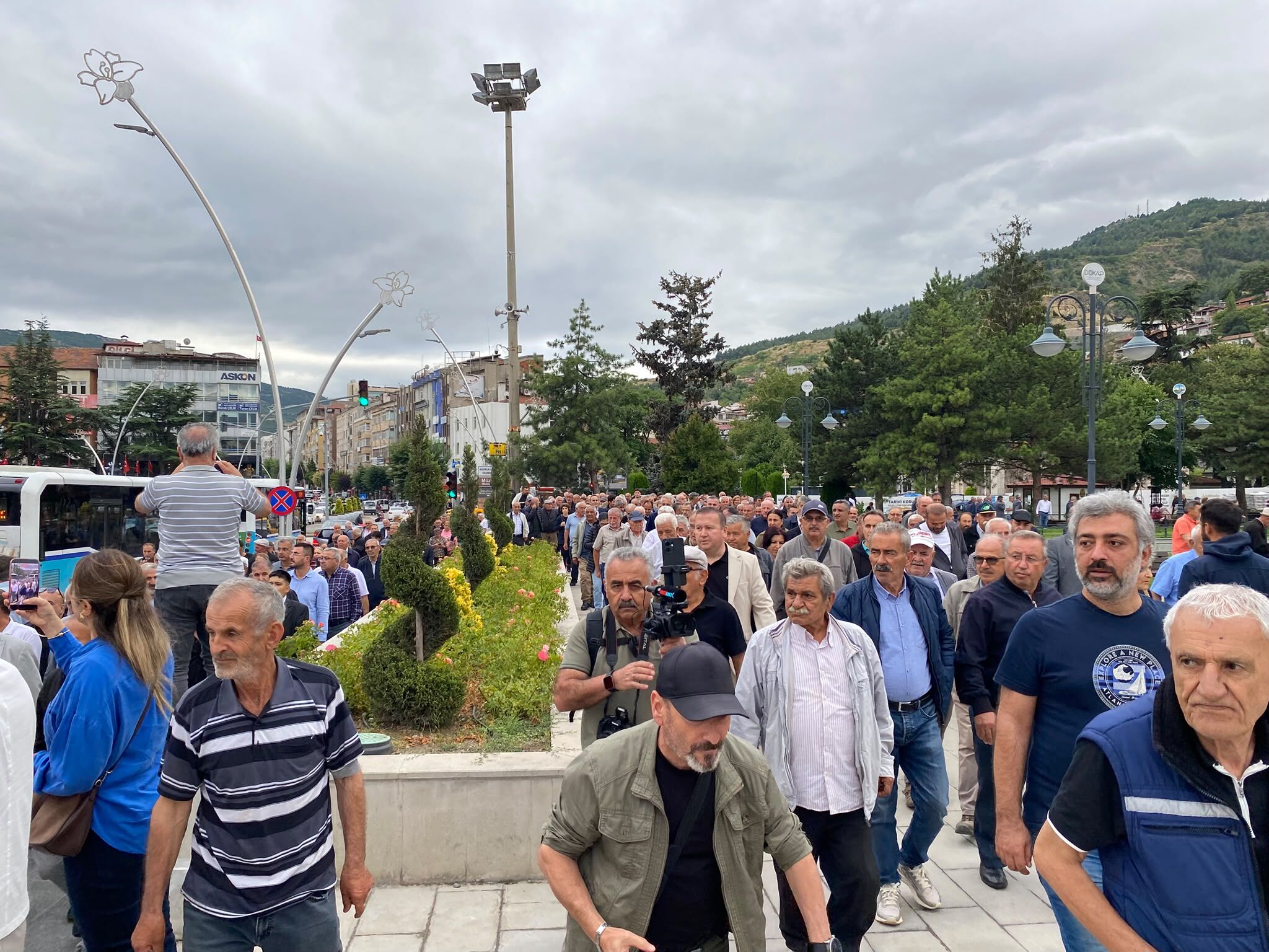 Yeni̇ Parti Tokat'ta Güç Gösterisi! Chp'den Ayrılan Yüzlerce İsim Aynı Çatı Altında Buluştu (14)