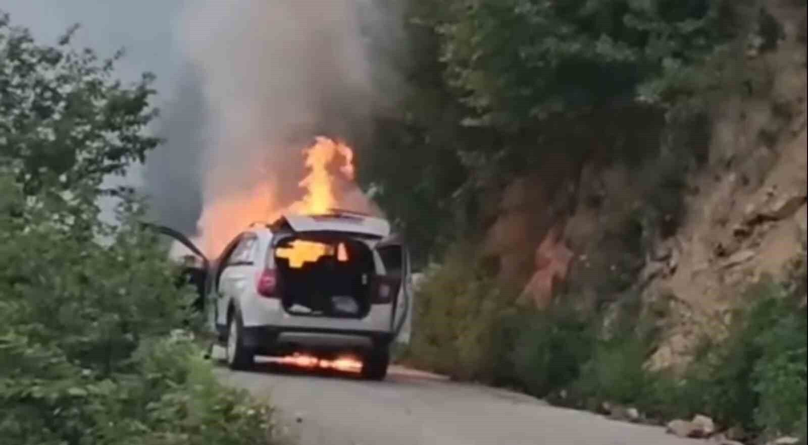 Giresun'da seyir halindeki otomobil alevlere teslim oldu: 5 kişilik aile son anda kurtuldu