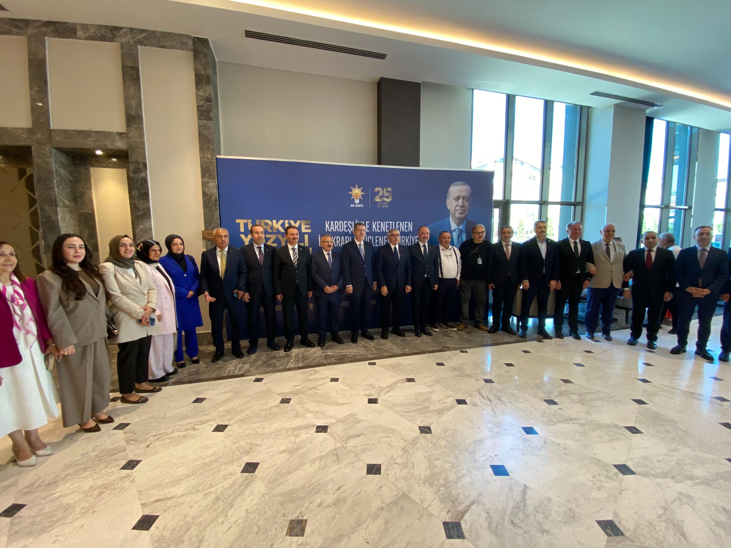 Ak Parti Genel Başkan Yardımcısı Hüseyin Yayman Seçimize Hazırız. Ak Parti'nin Rakibi Ak Parti'dir, Yeni Anayasa Şa (7)