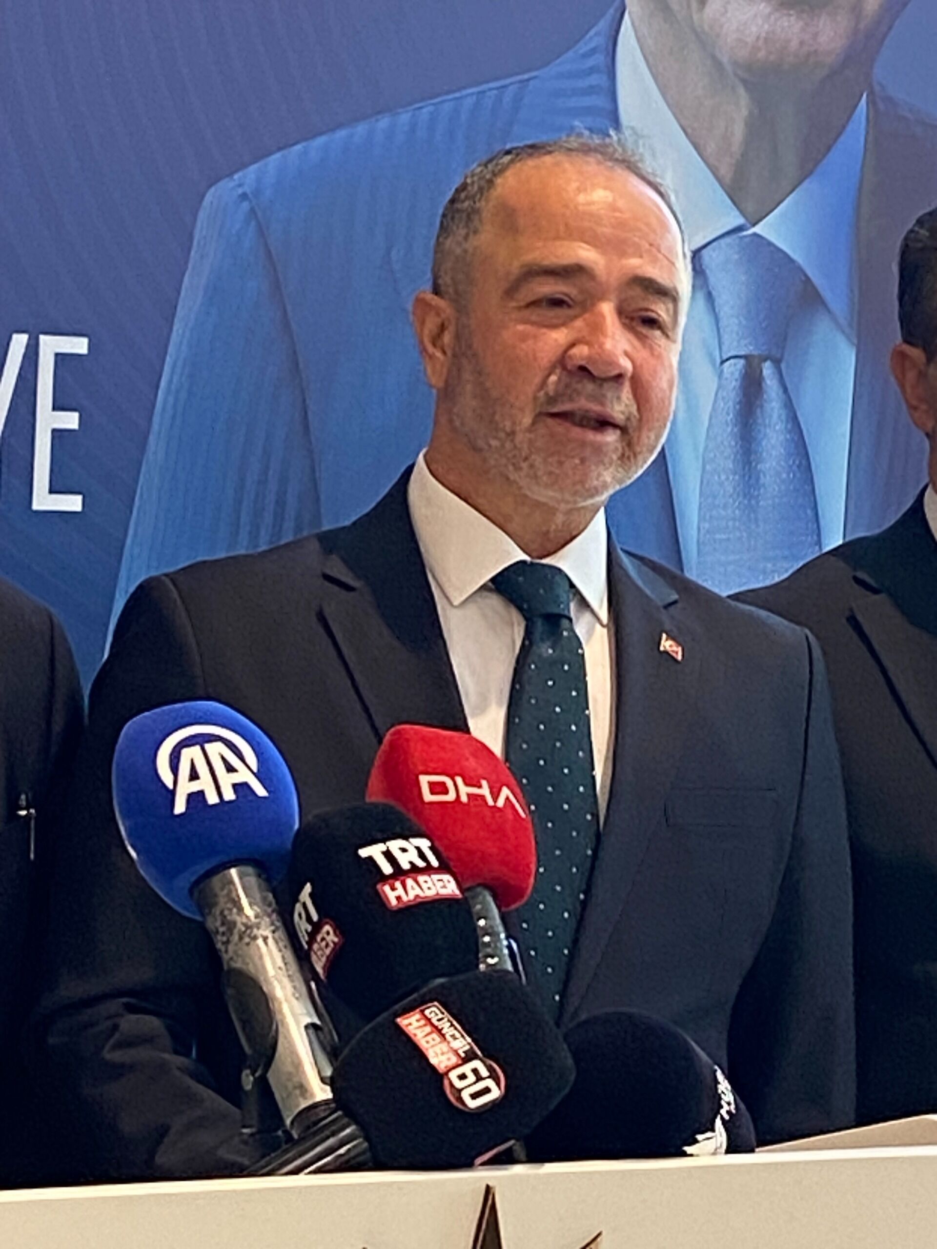 Ak Parti Genel Başkan Yardımcısı Hüseyin Yayman Seçimize Hazırız. Ak Parti'nin Rakibi Ak Parti'dir, Yeni Anayasa Şartt (1)