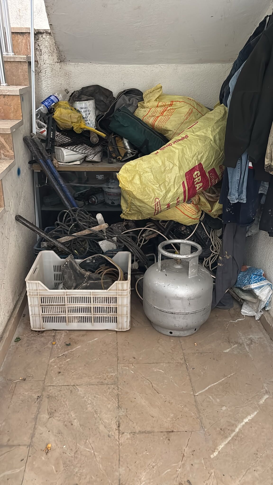 Kapı Önüne Eşya Koyma Dönemi Kapandı! Tek Bir Şikayetle Mahkemelik Edebilir, Evinizi Sattırabilir (10)