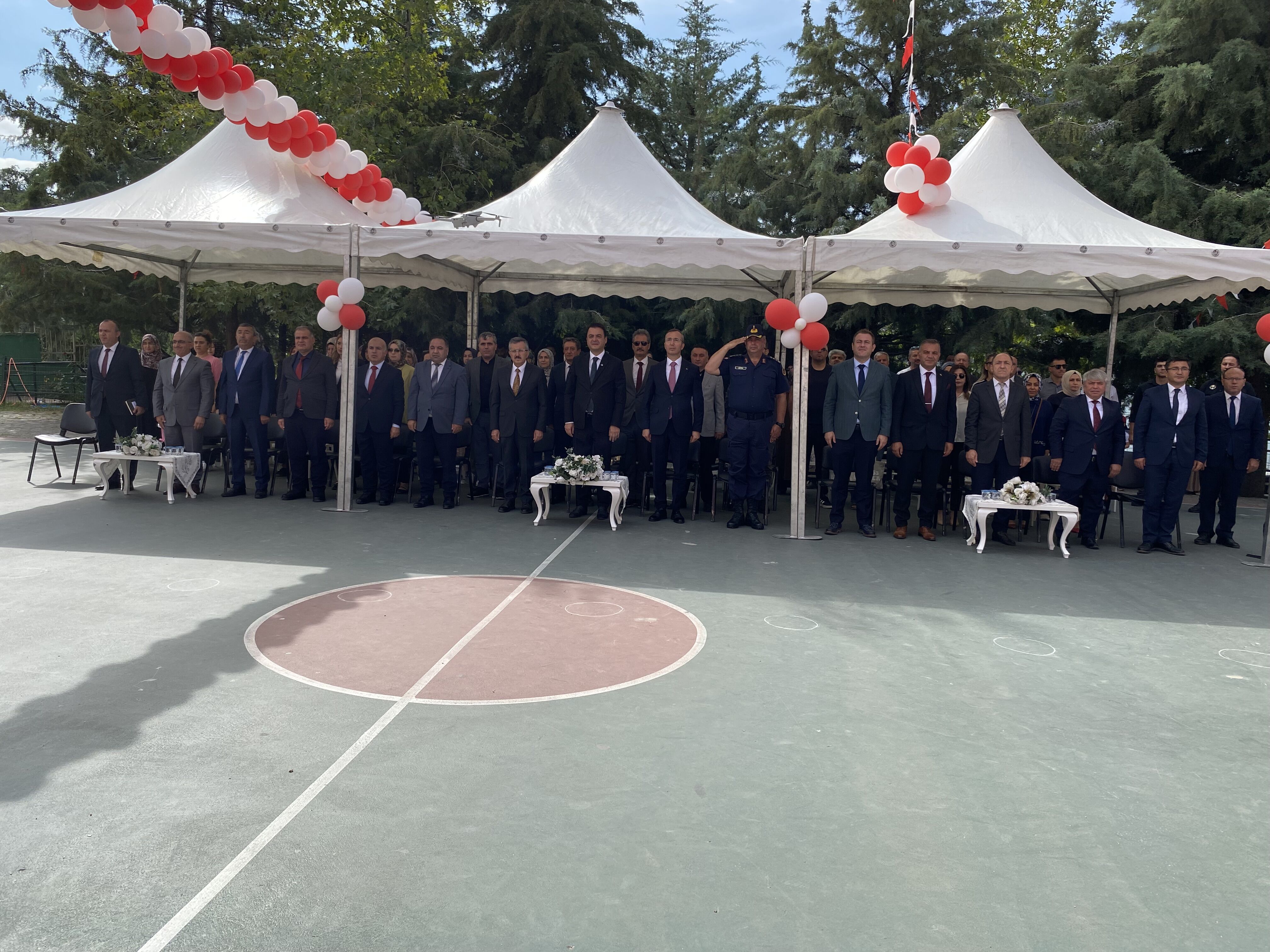 Tokat'ta İlköğretim Haftası'na Optimus Prime Robot Renk Kattı (10)