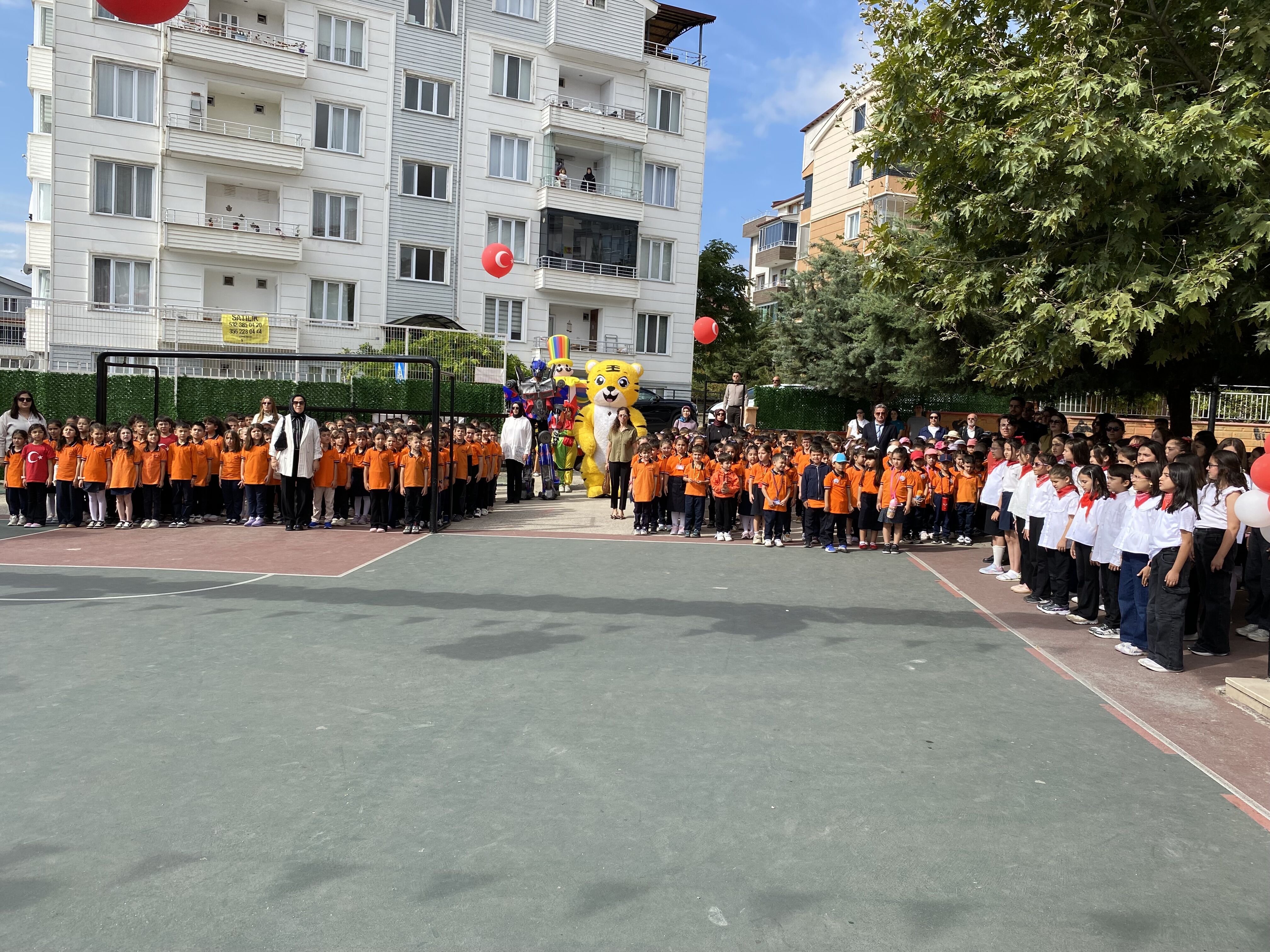 Tokat'ta İlköğretim Haftası'na Optimus Prime Robot Renk Kattı (11)