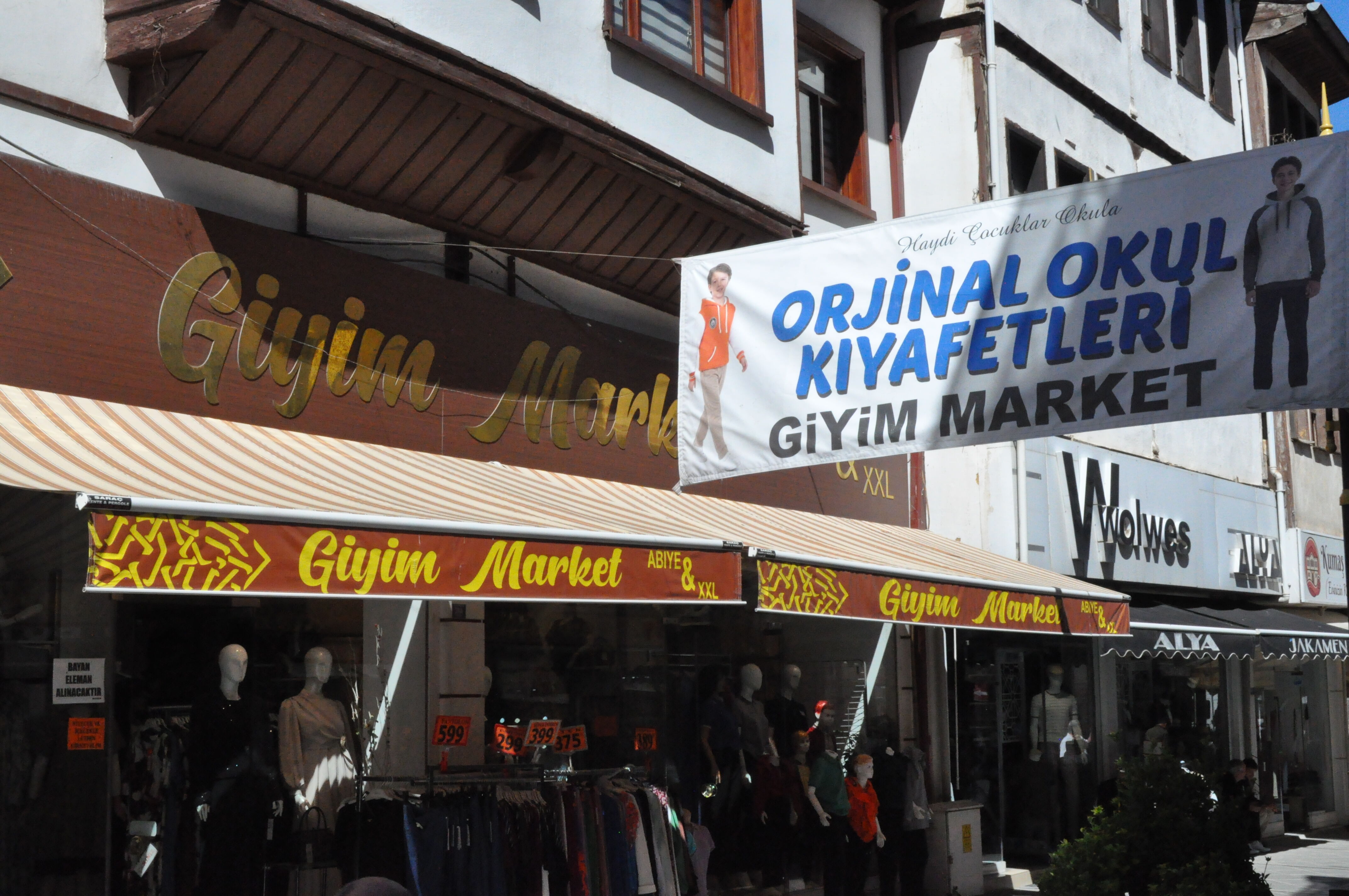 Tokat'ta Okul Kıyafeti Telaşı Başladı (1)