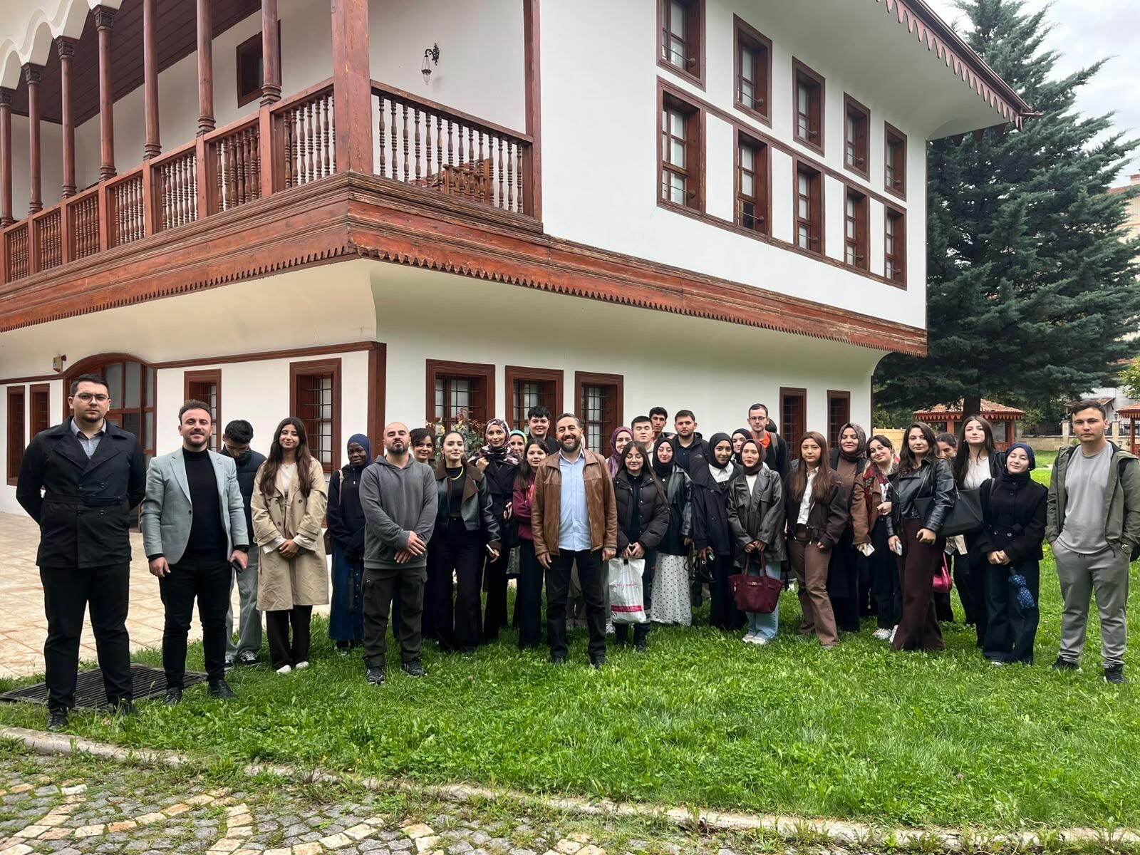 Togü'de Şehir Ve Kültür Dersi Sınıftan Taştı (1)